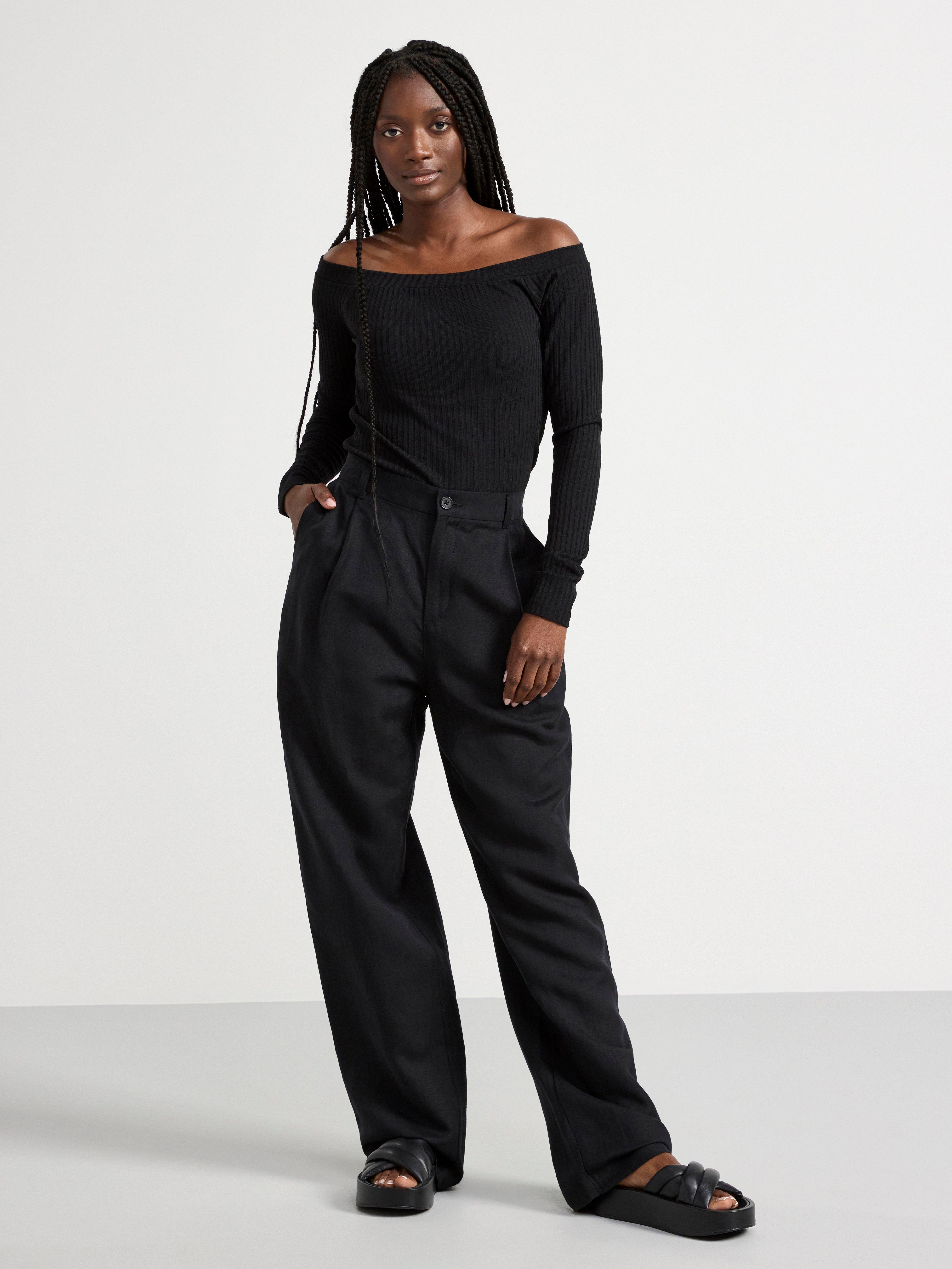 Fitted boat neck top Black