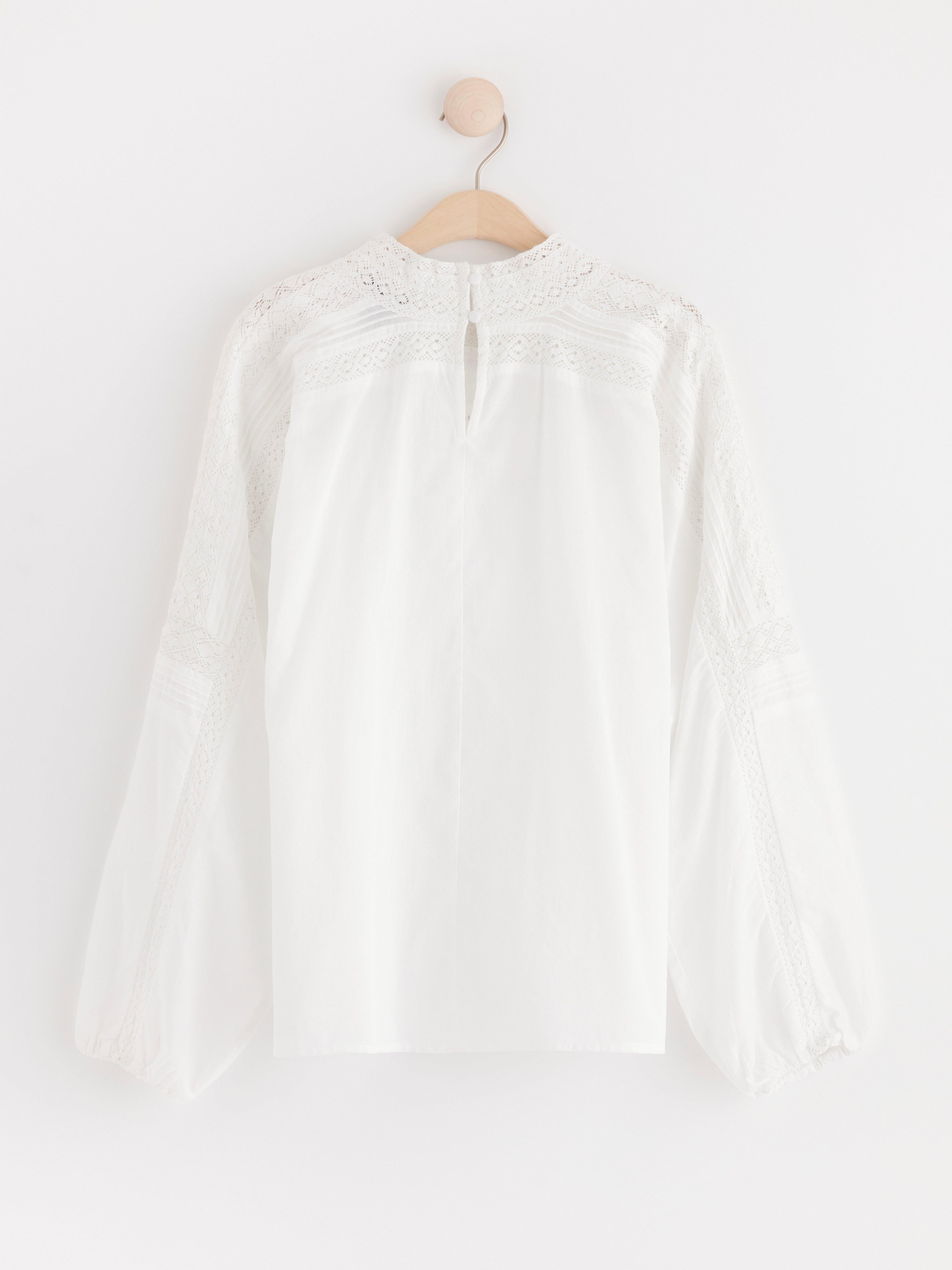 Blouse with lace Off White