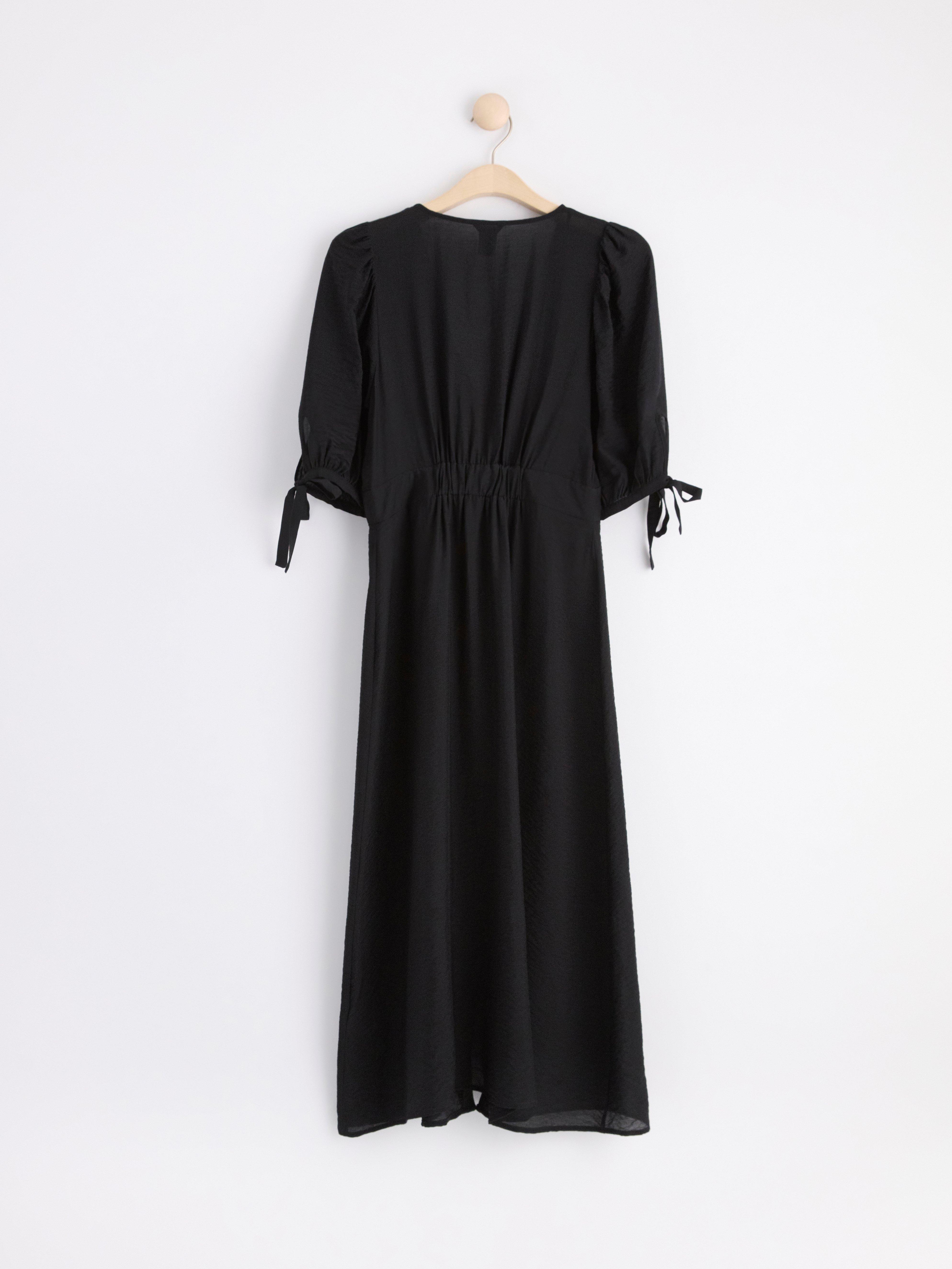Puff sleeve midi dress Black