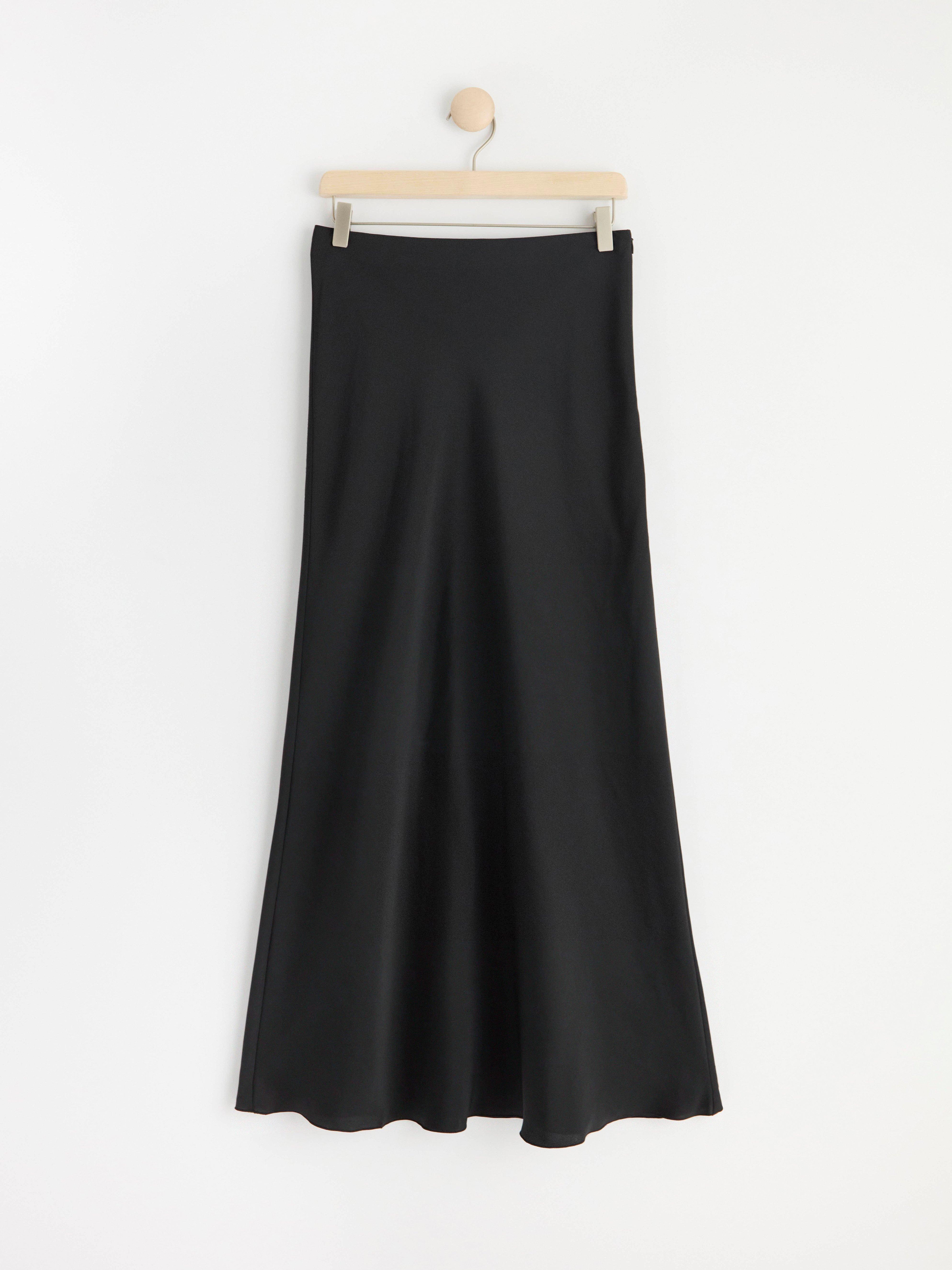 Satin maxi skirt Black