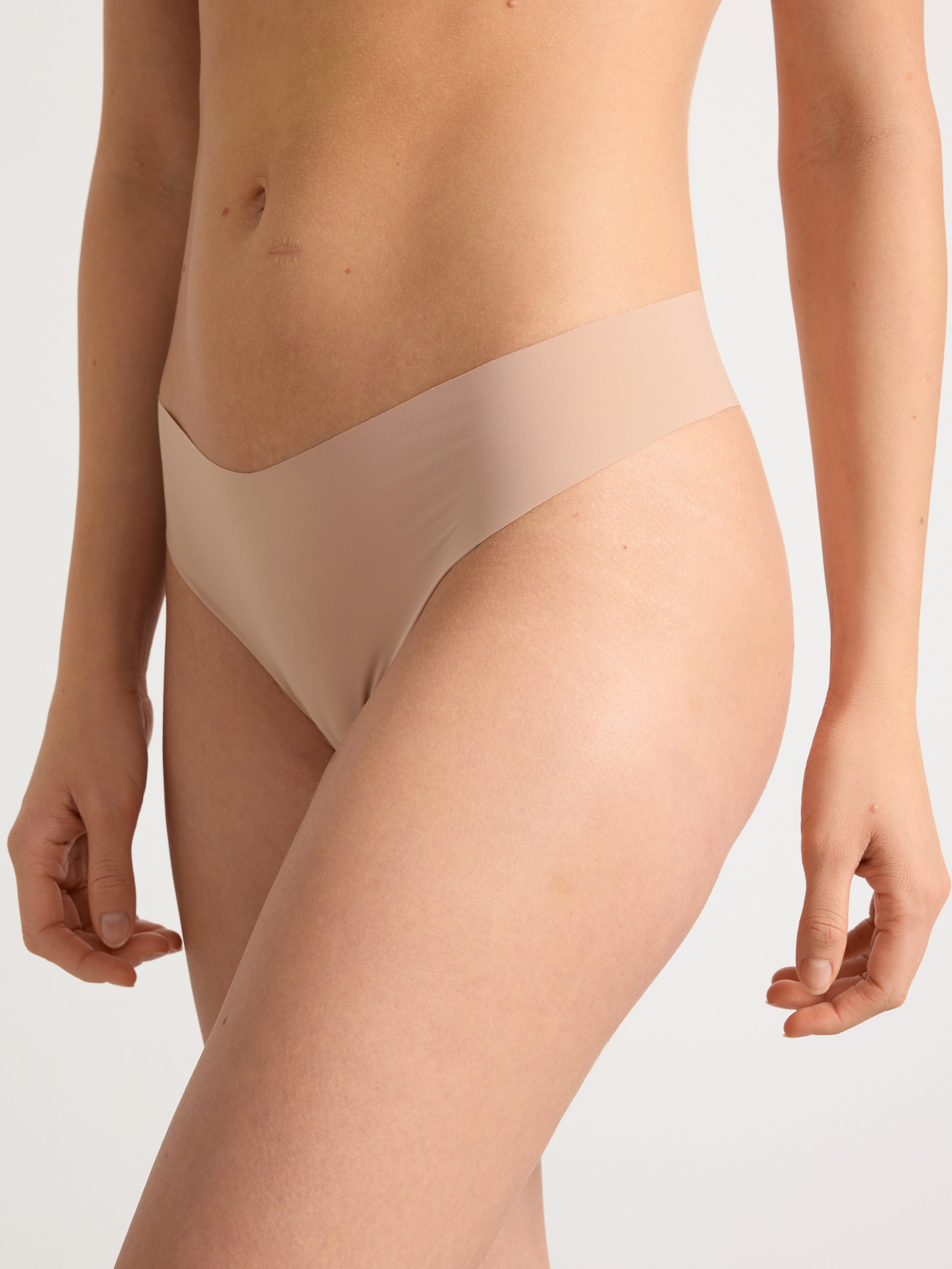 Seamless thong regular waist Beige