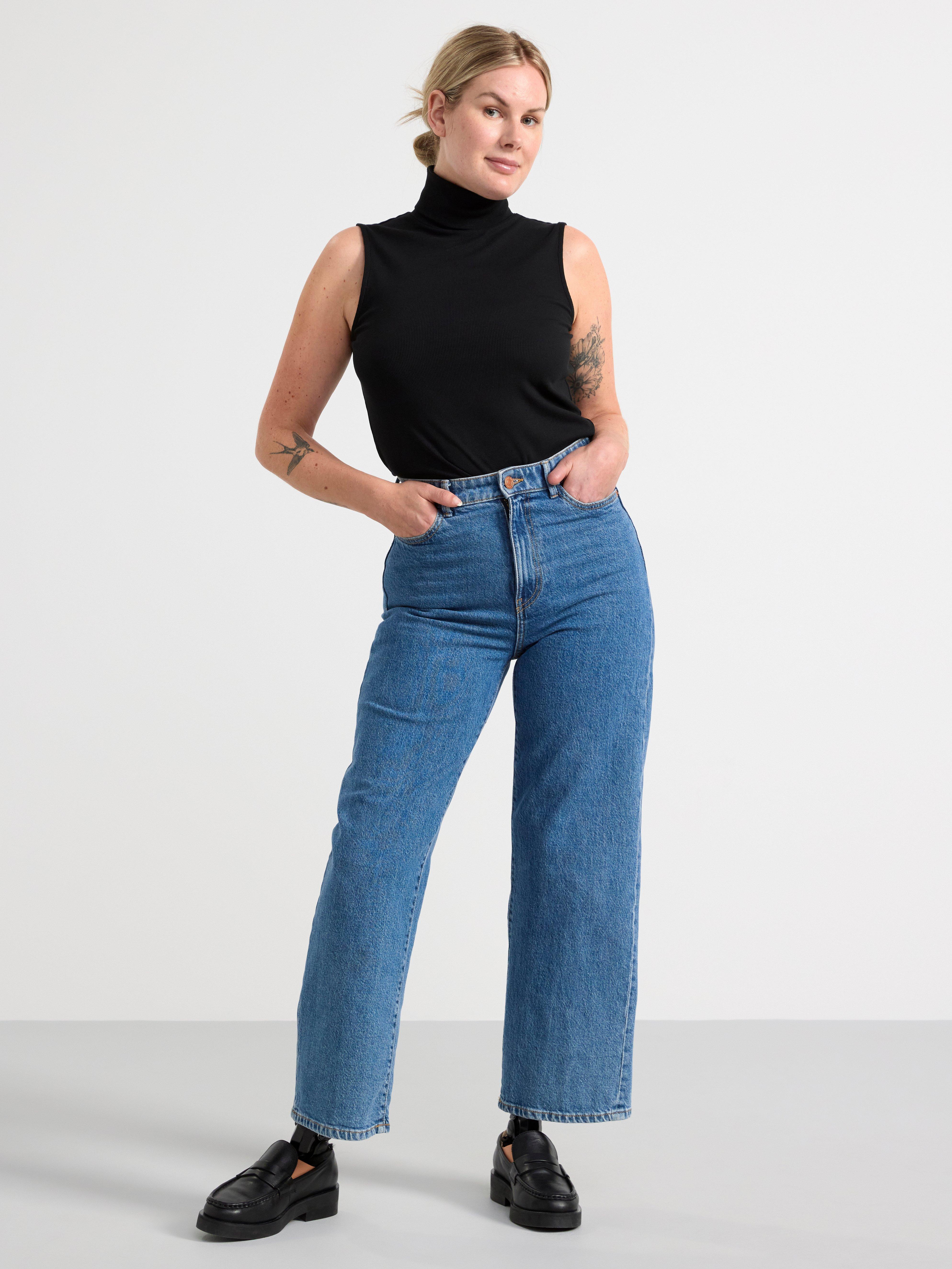 Sleeveless roll neck top Black
