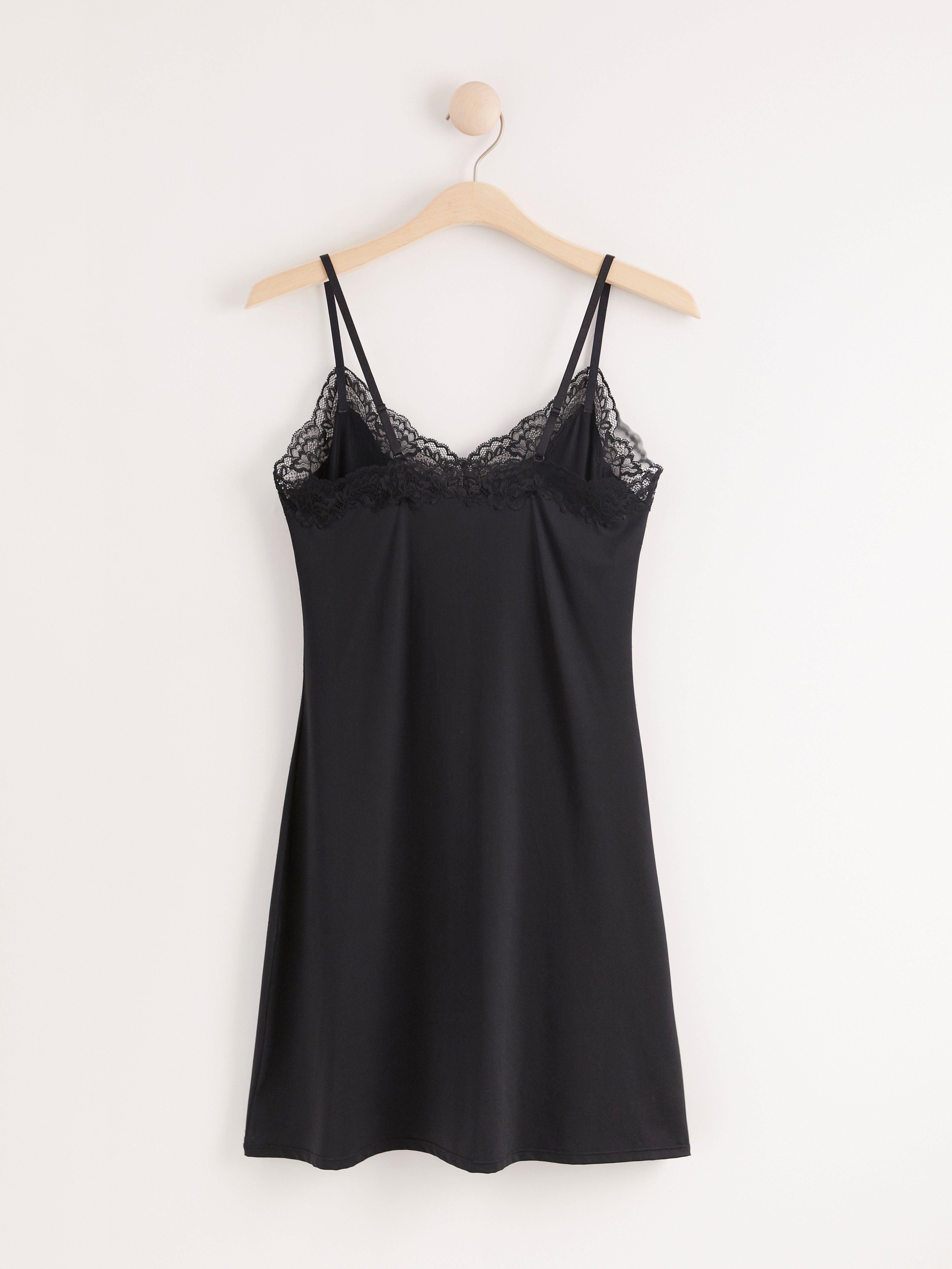 Black Full Slip Black