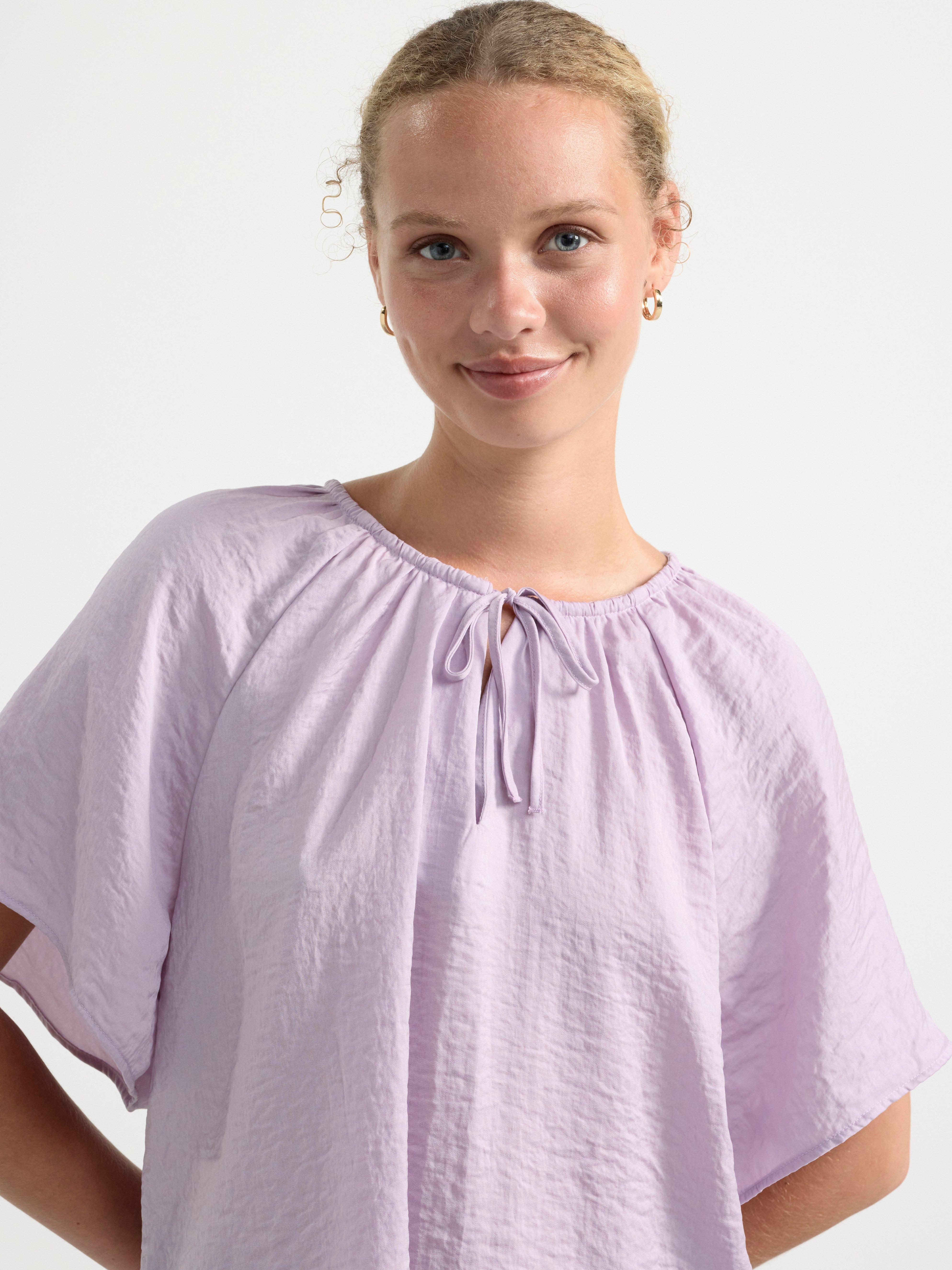 Short sleeve satin blouse Lilac