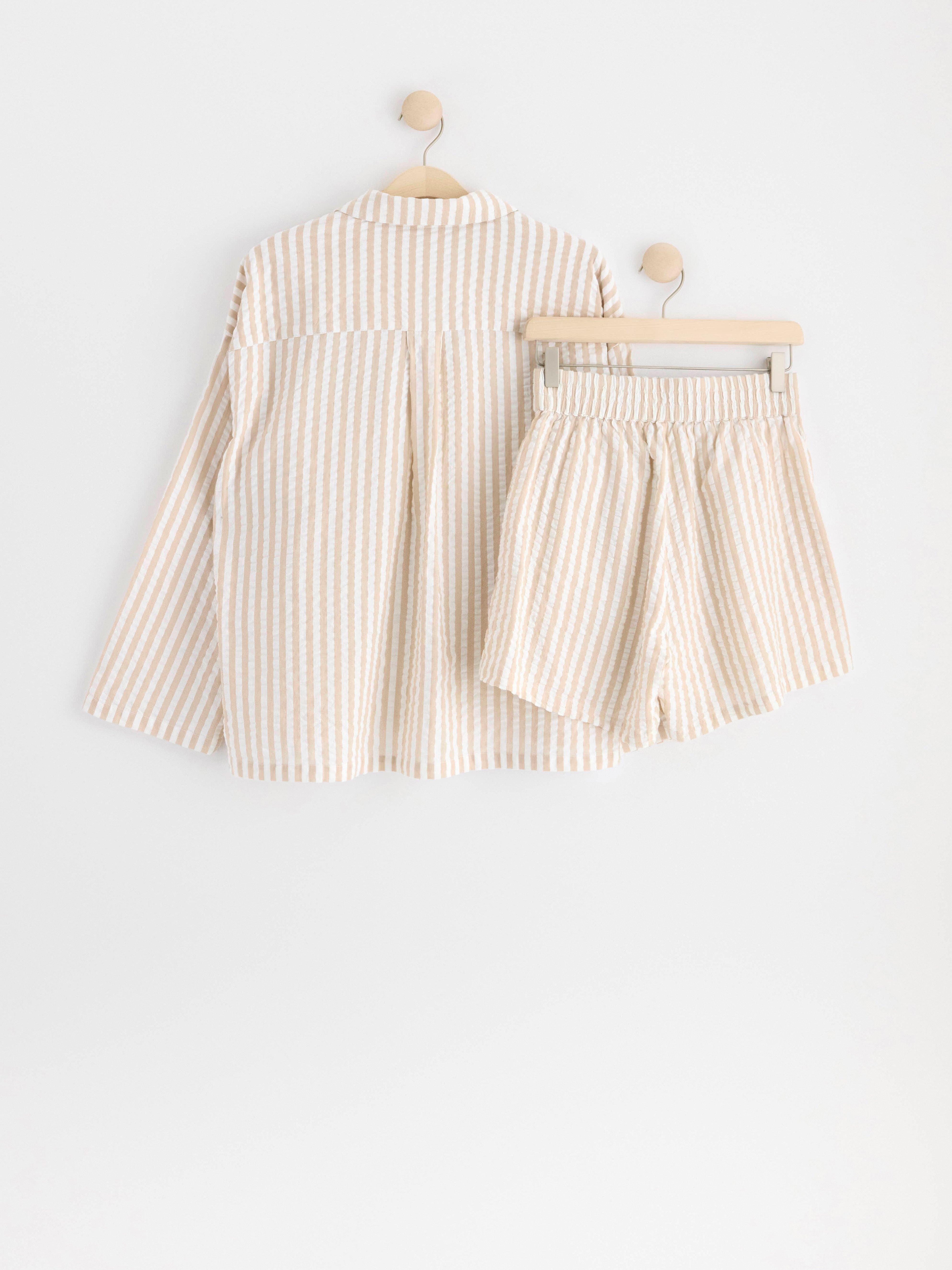 Seersucker pyjama set with shirt and shorts Beige