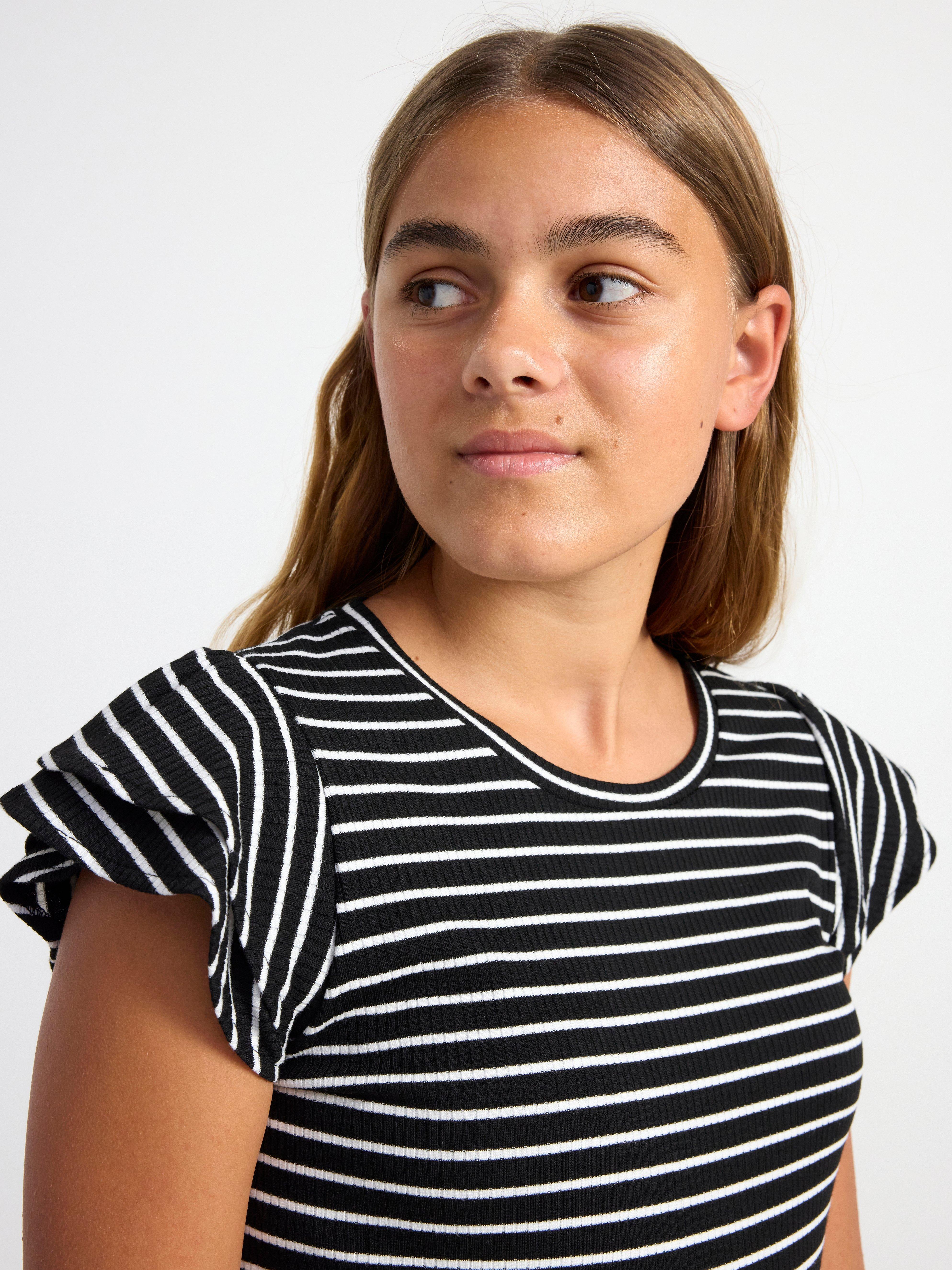 Short sleeve top with flounce Black