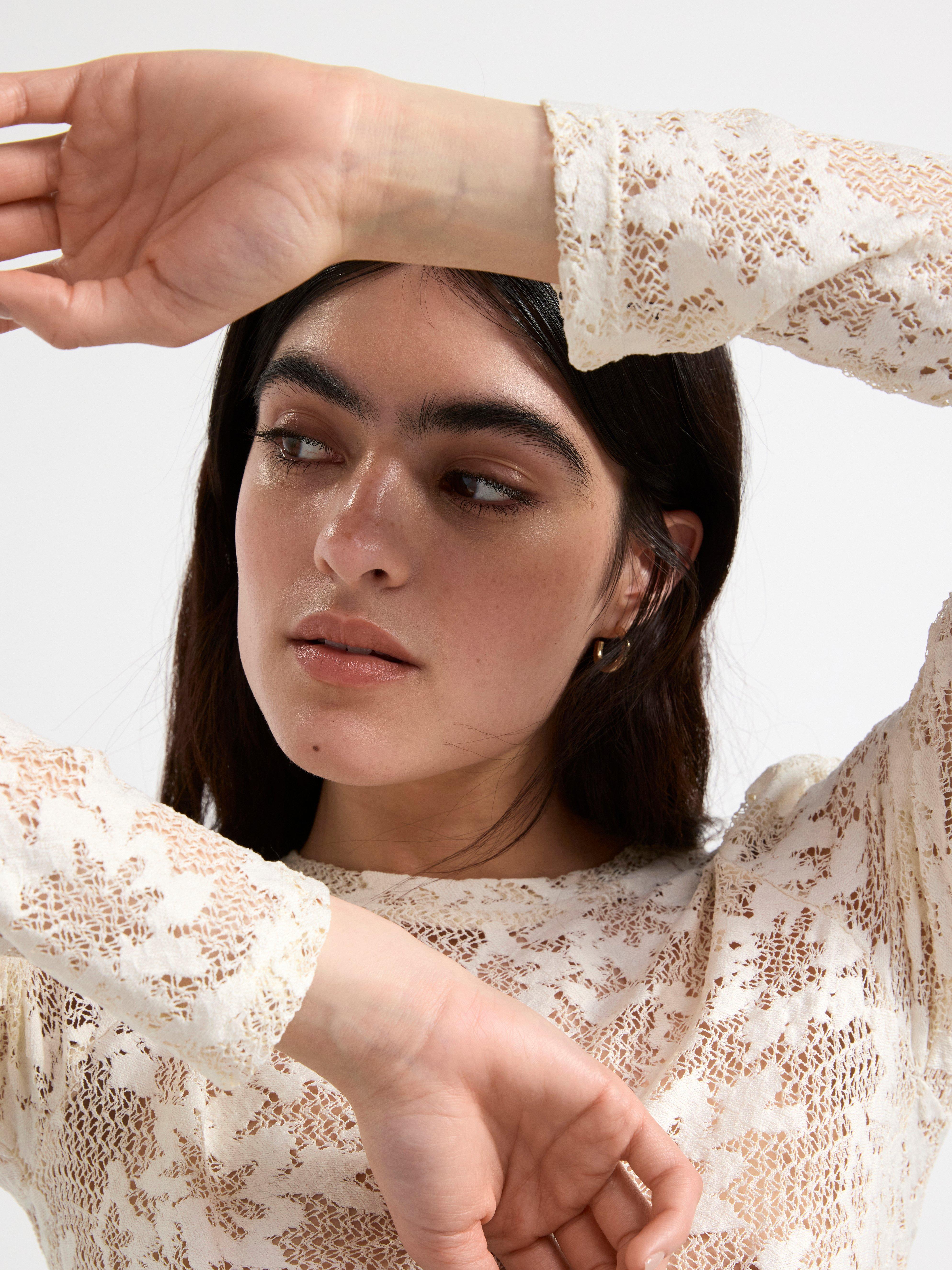 Long sleeve lace top Off White