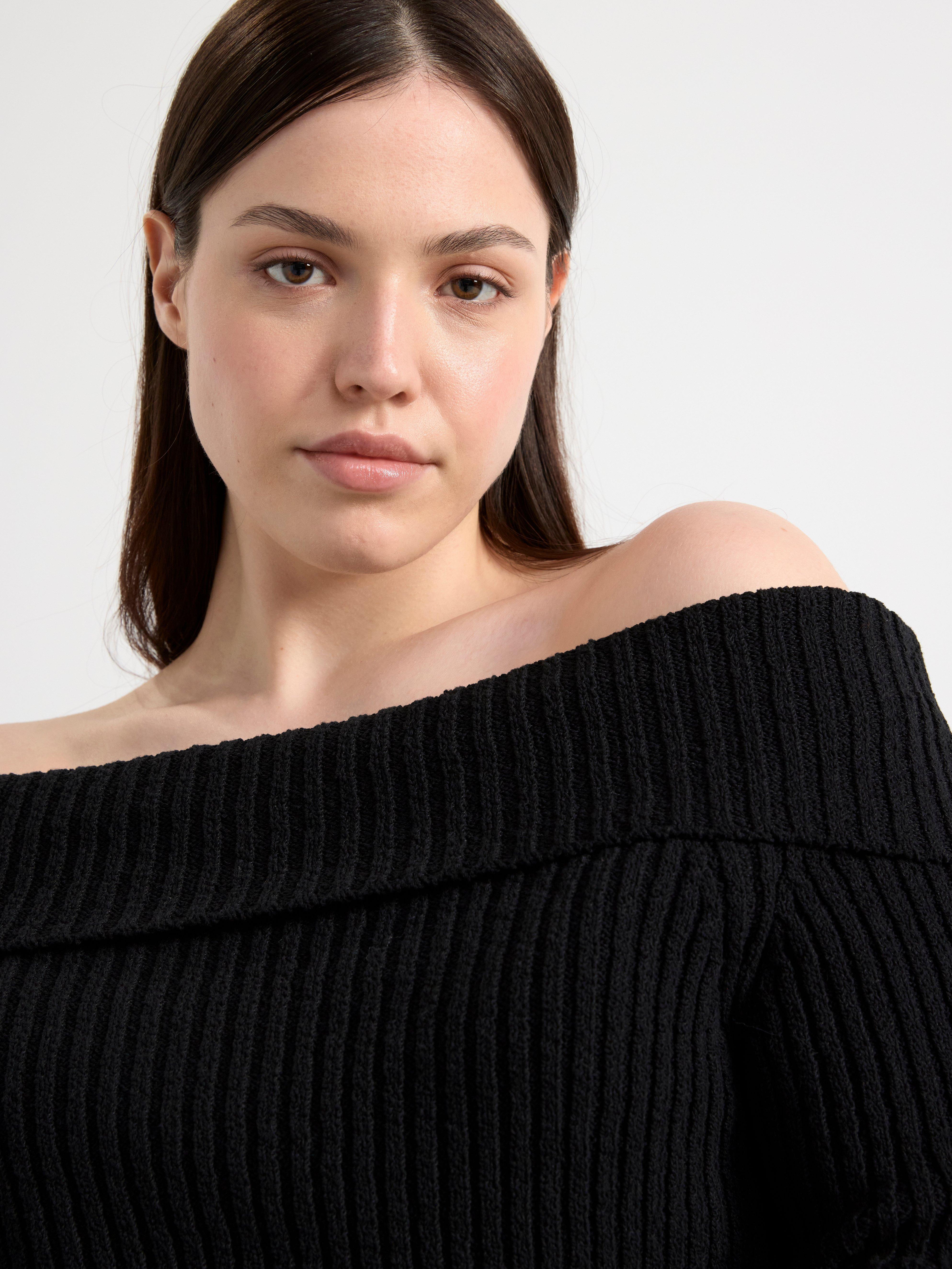 Rib-knitted off-shoulder top Black
