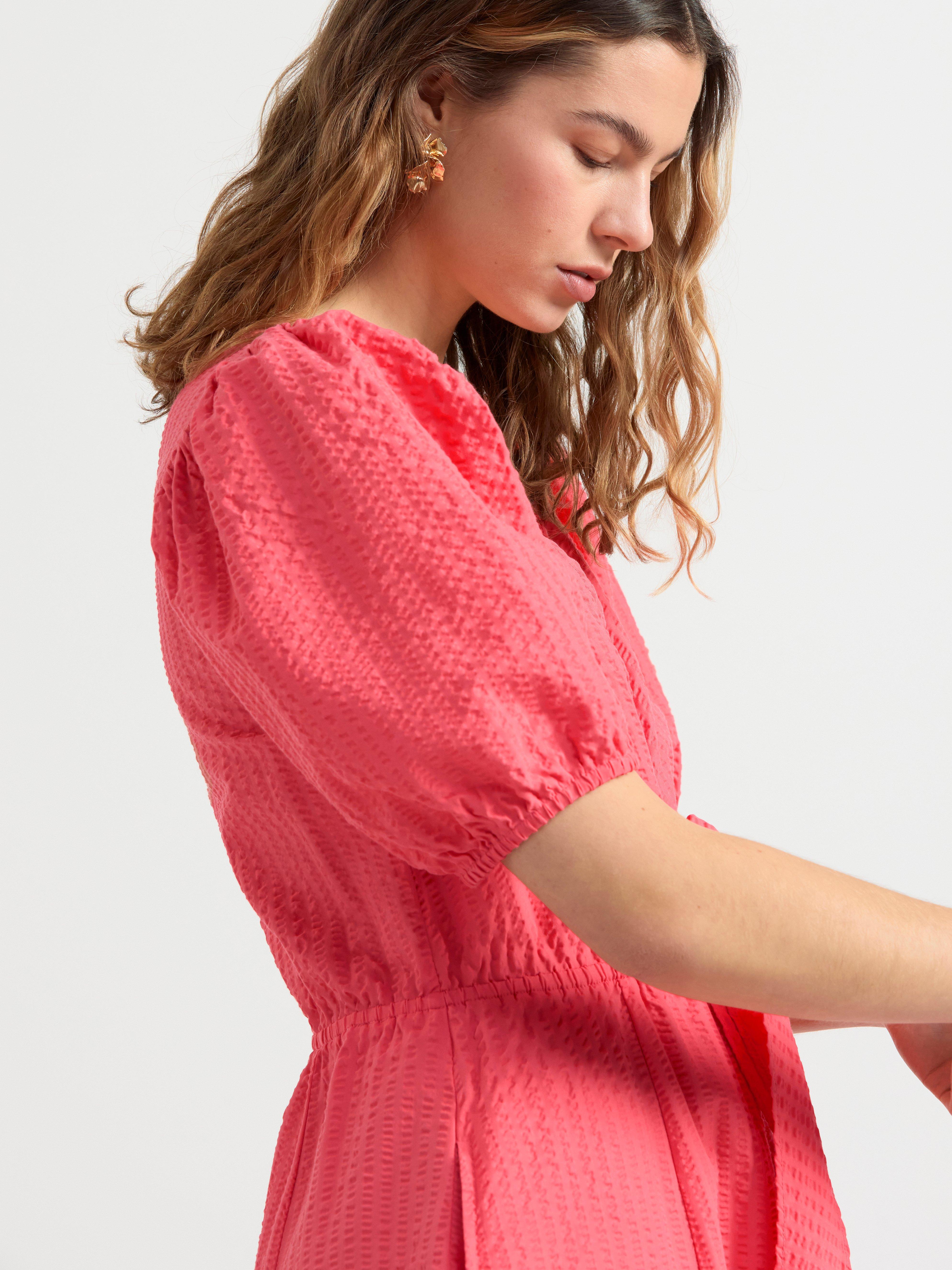 Seersucker dress with puff sleeves Dark Pink