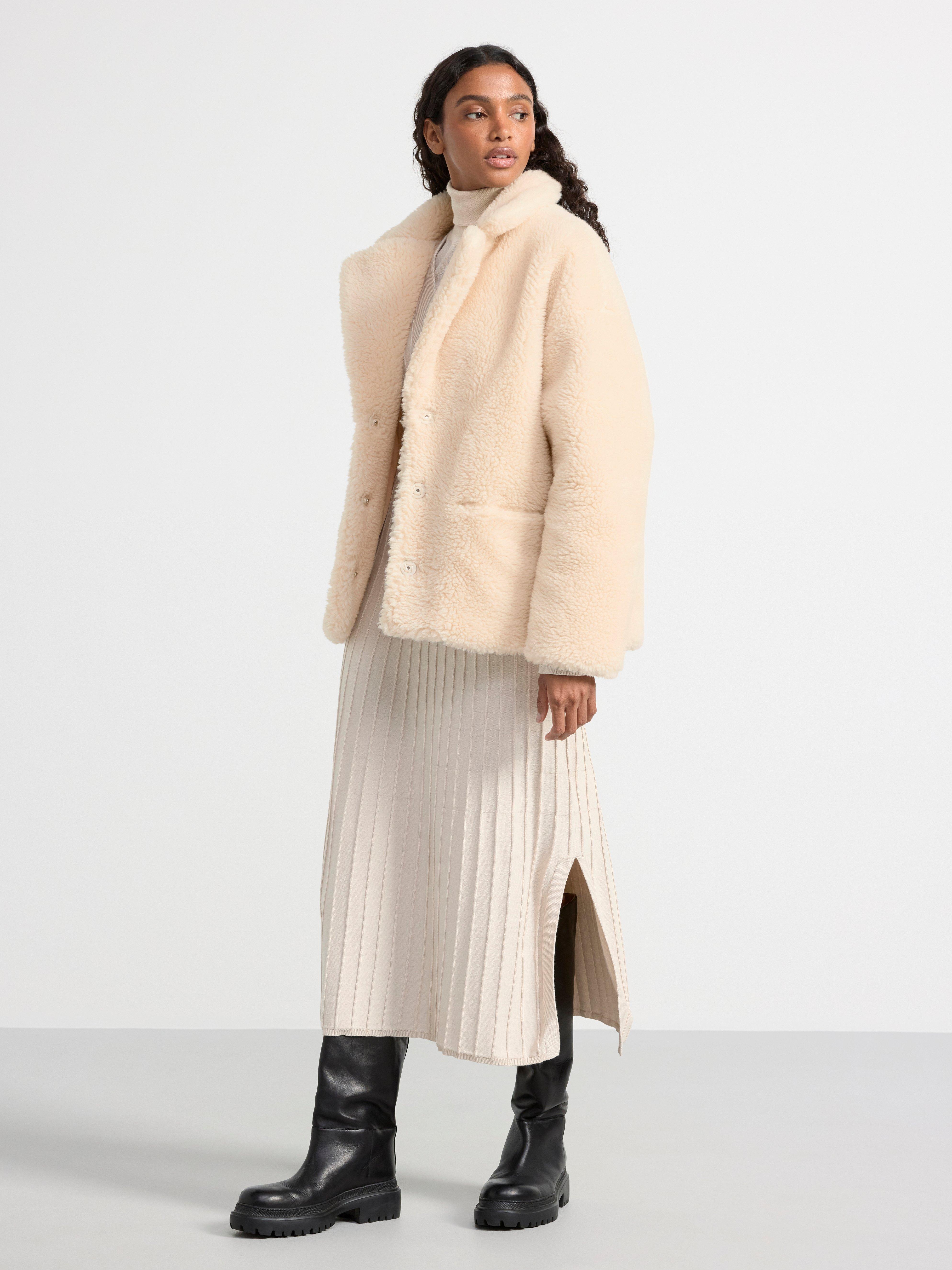 Fluffy pile jacket Light Beige