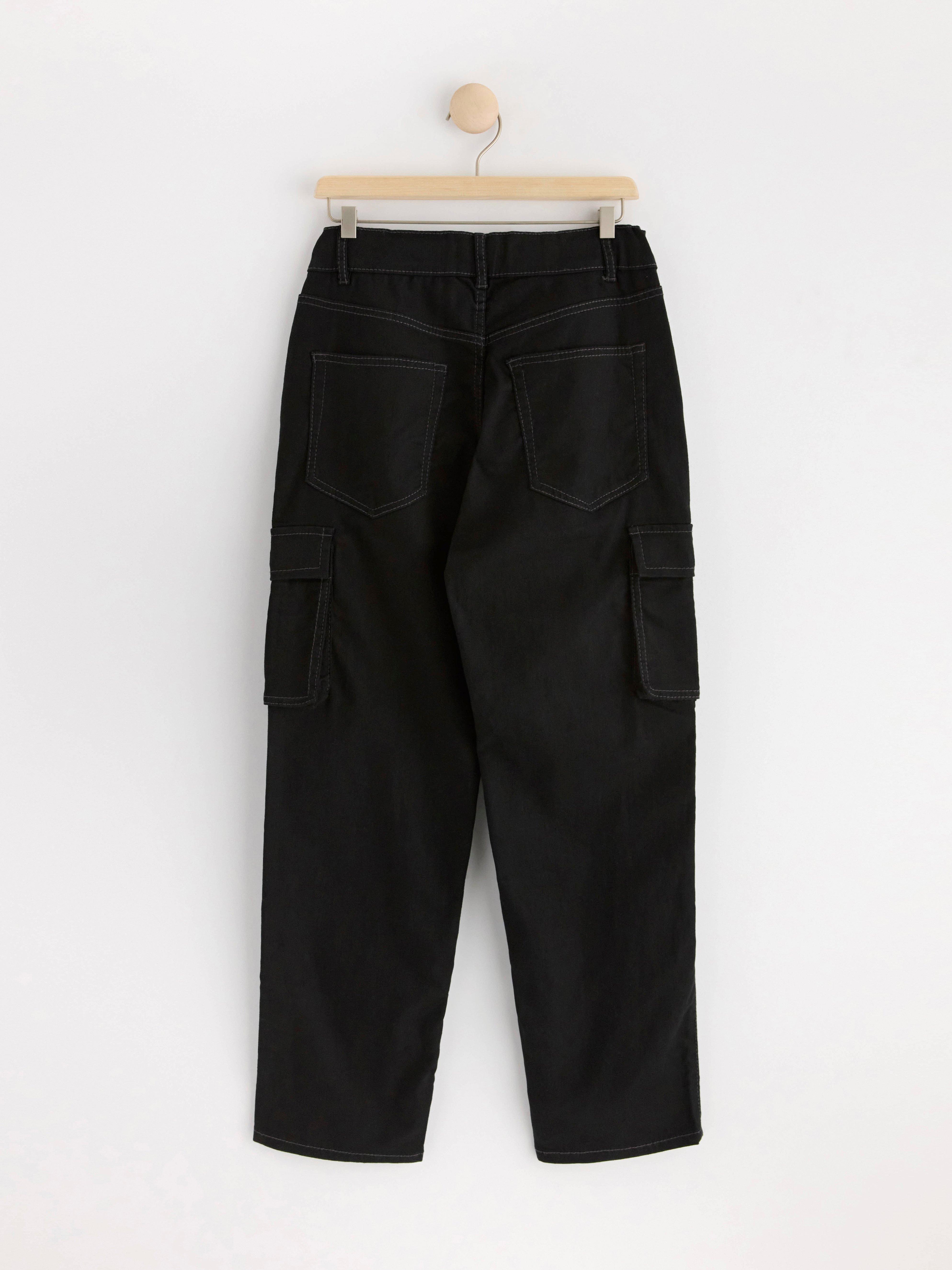 WILMER Cargo trousers with regular waist Black