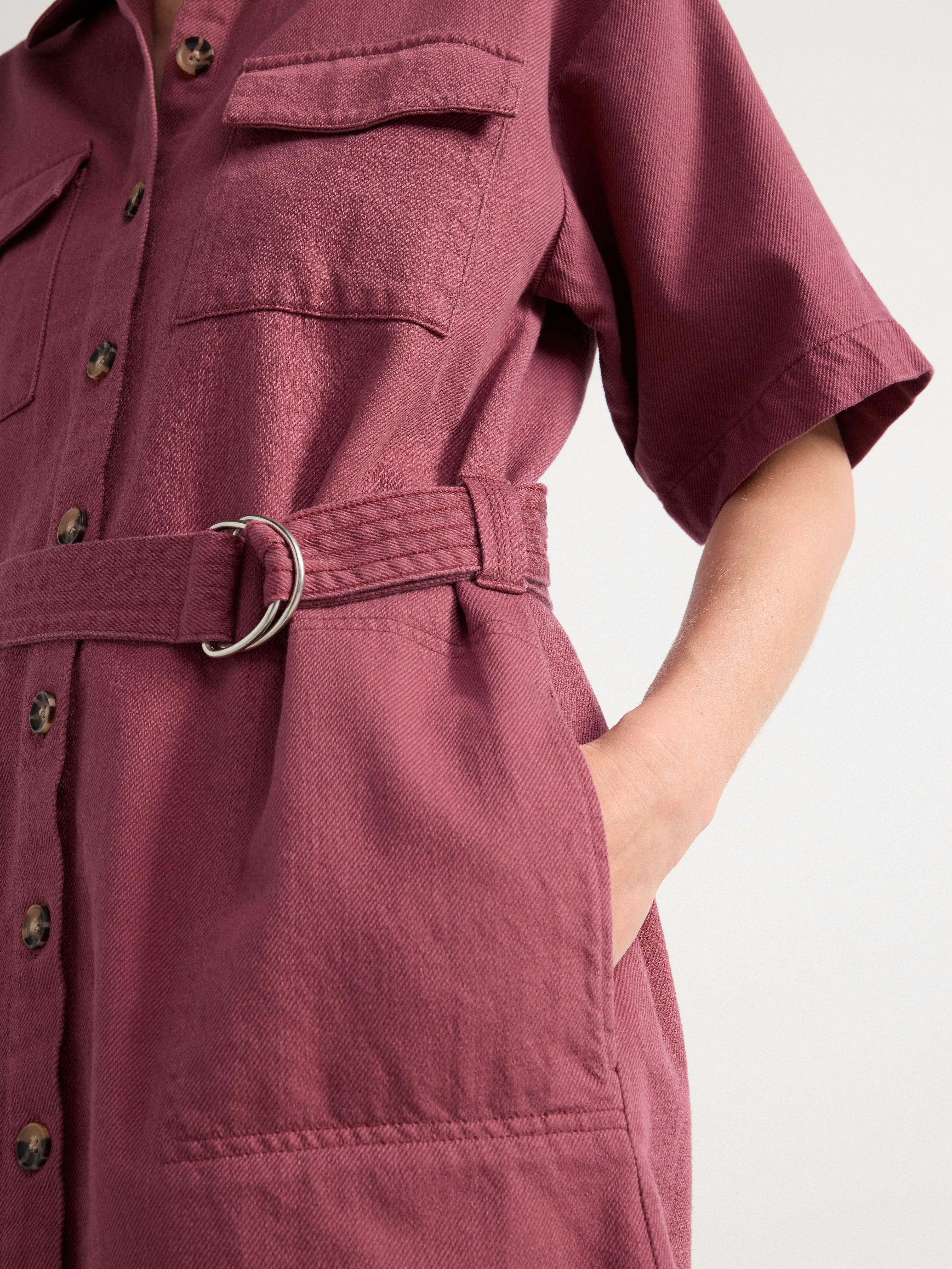 Shirt dress with pockets and belt to waist pink