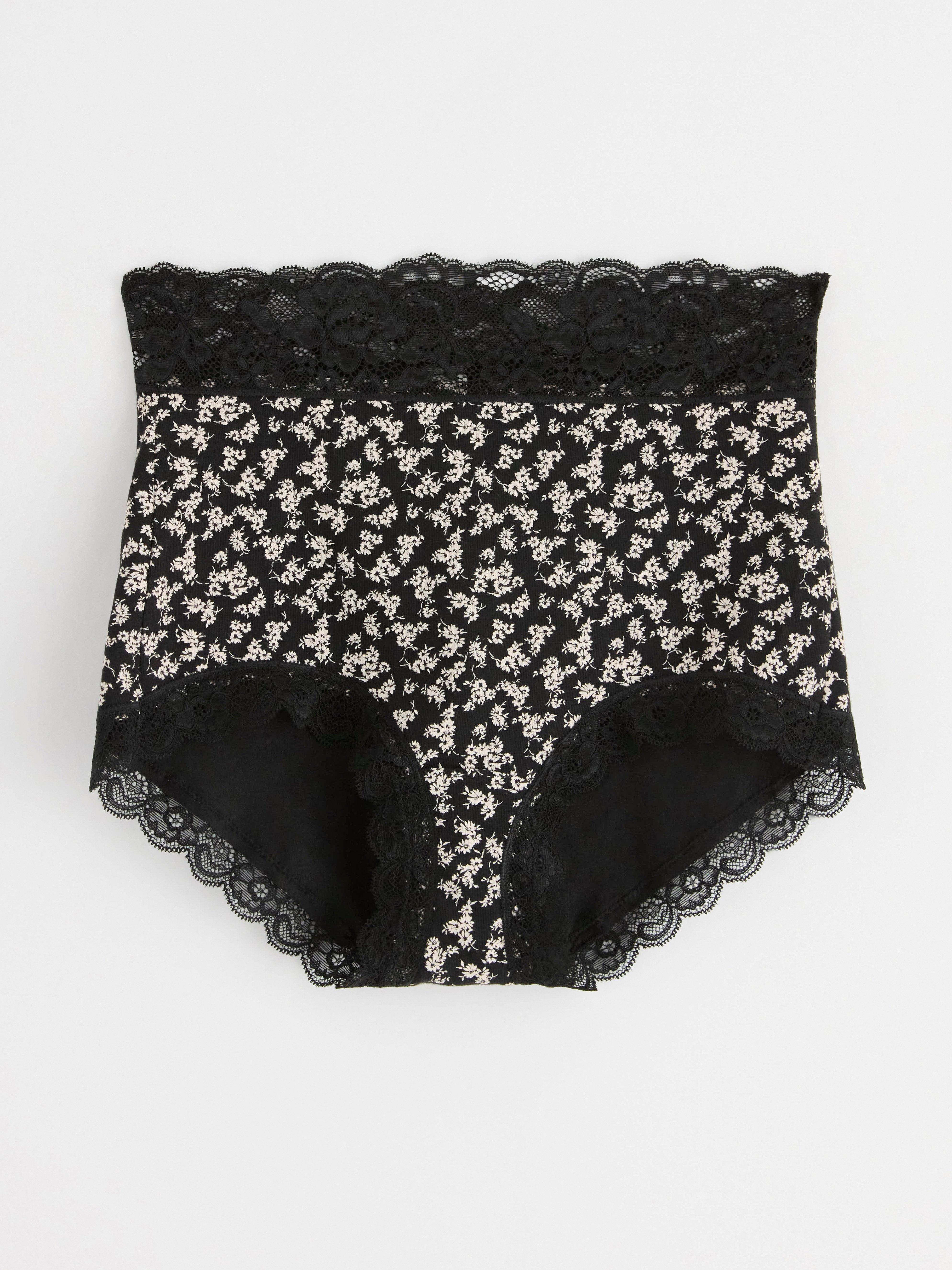 High waist briefs with lace trims Black