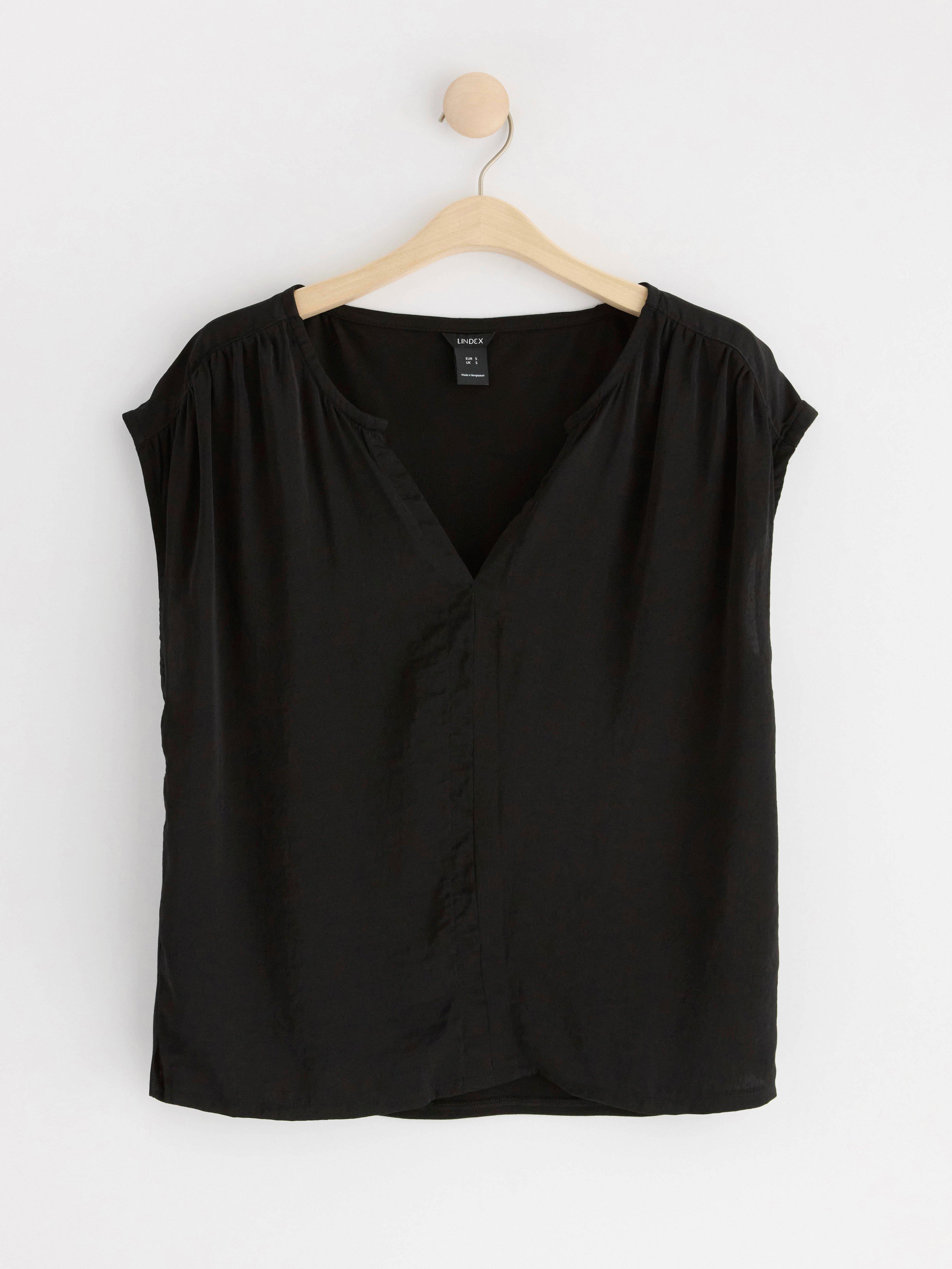 Top with v-neck Black