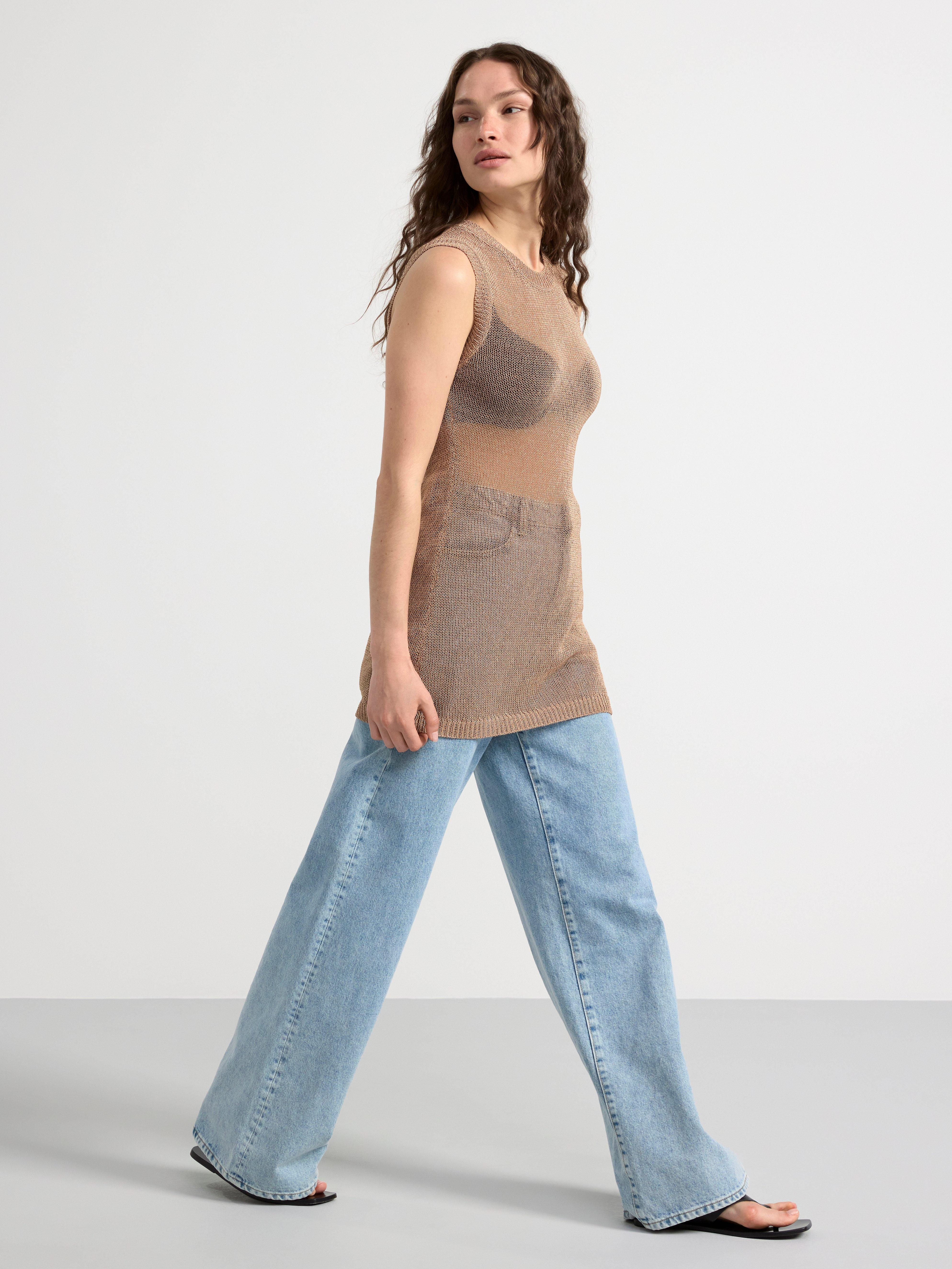 Knitted sleeveless tunic brown