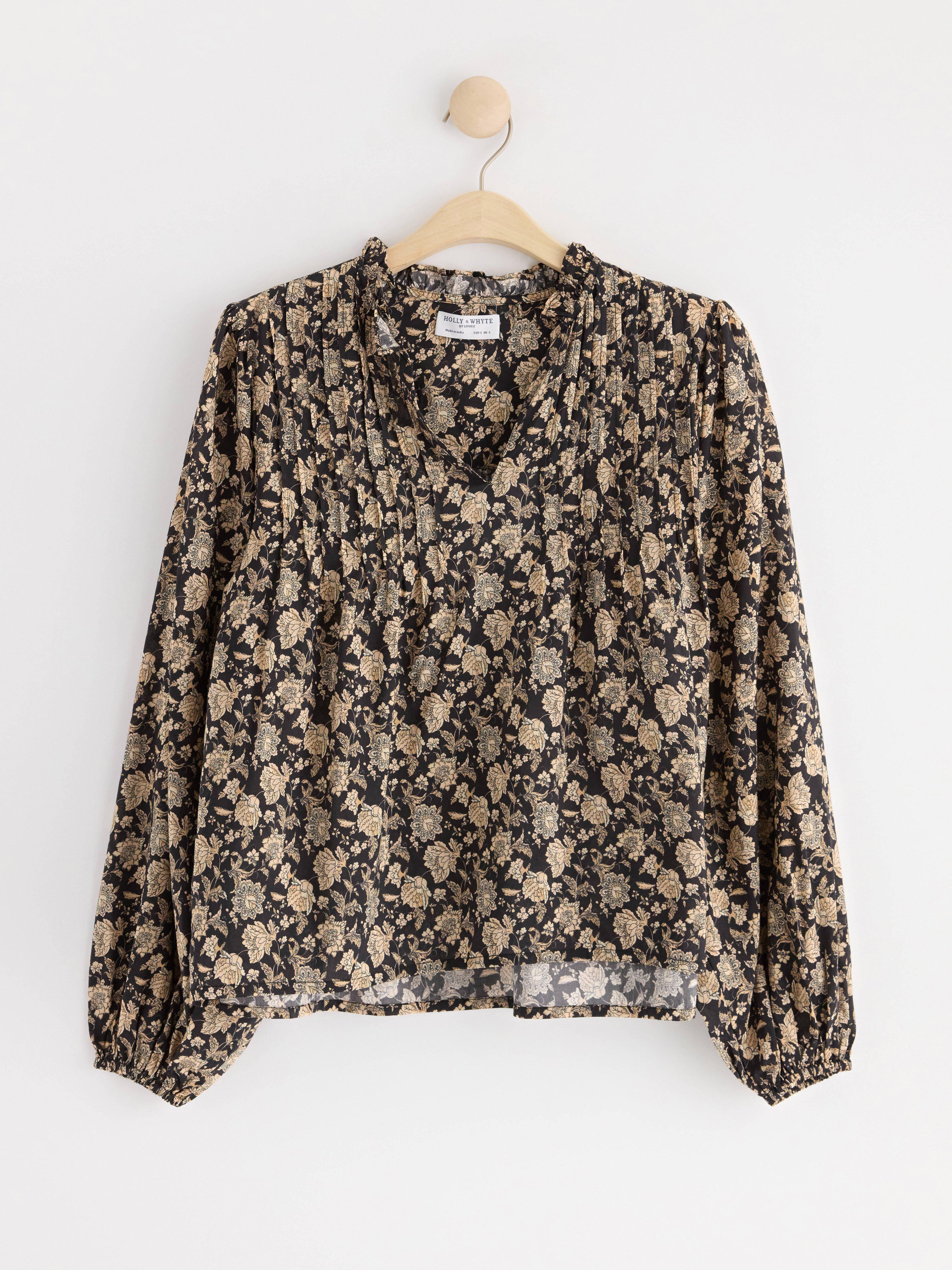 Puff sleeve blouse with flowers Black