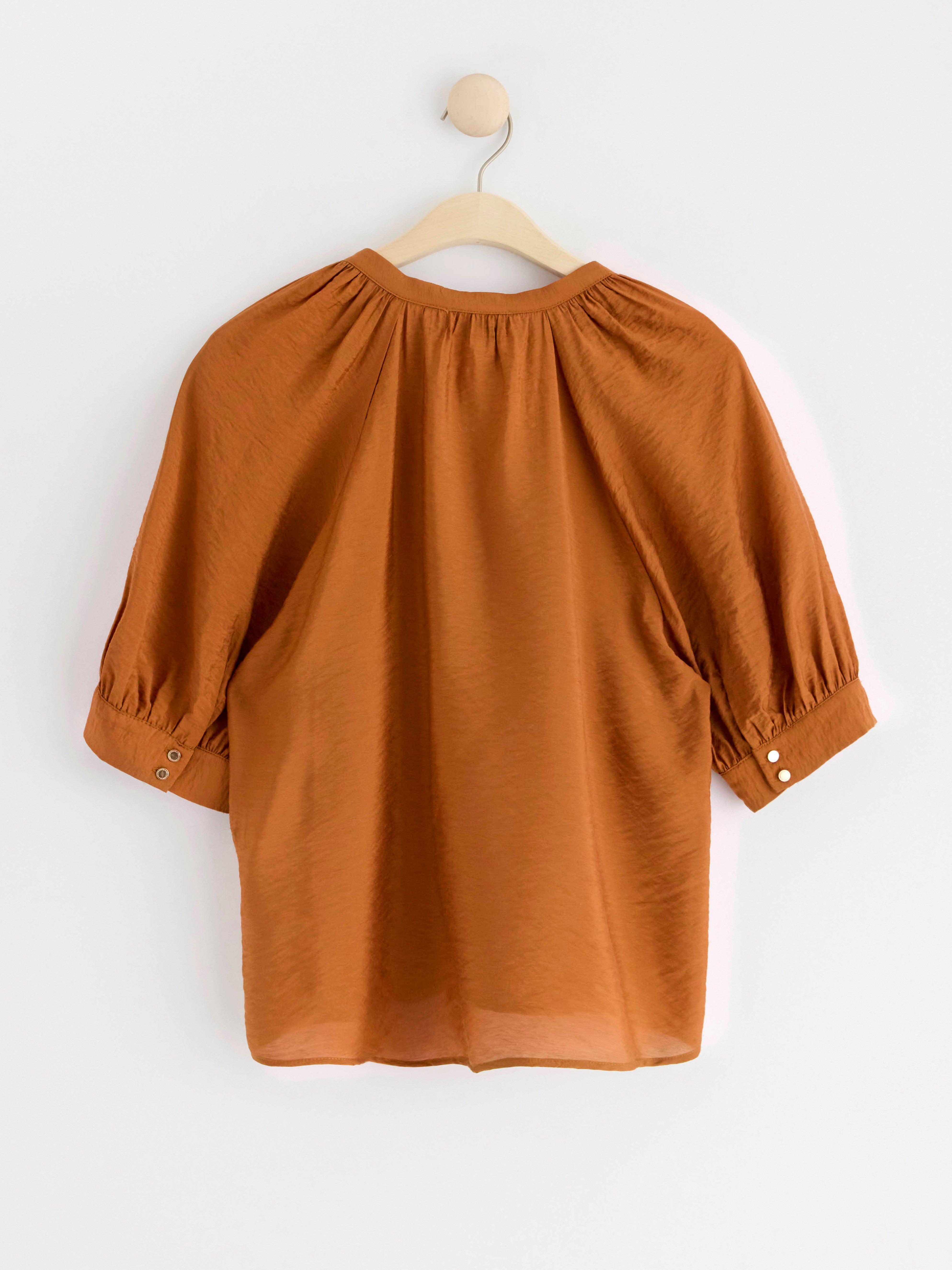 Blouse with puff sleeves Brown