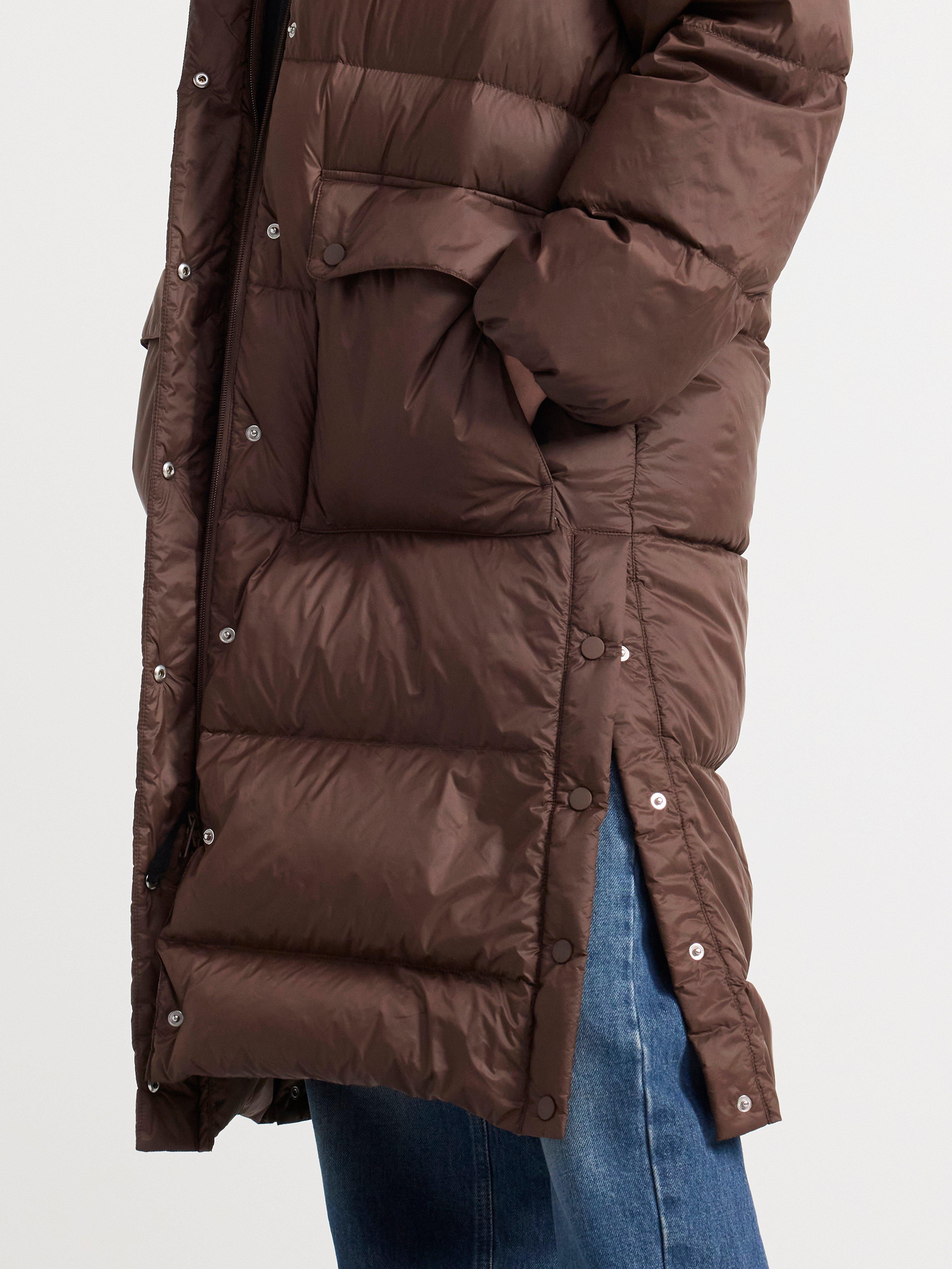 Down coat in recycled down Dark Brown