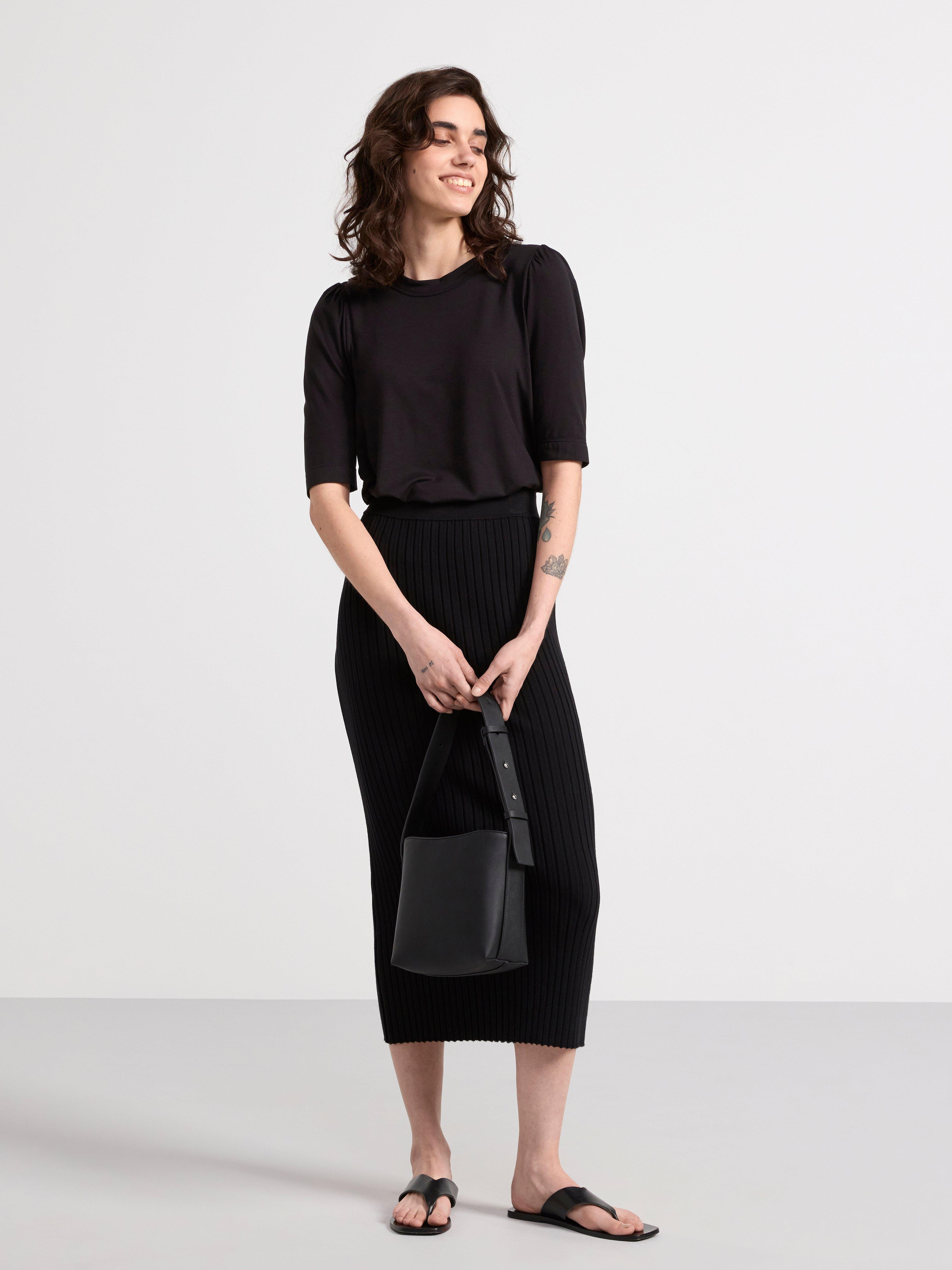 Puff sleeve top Black