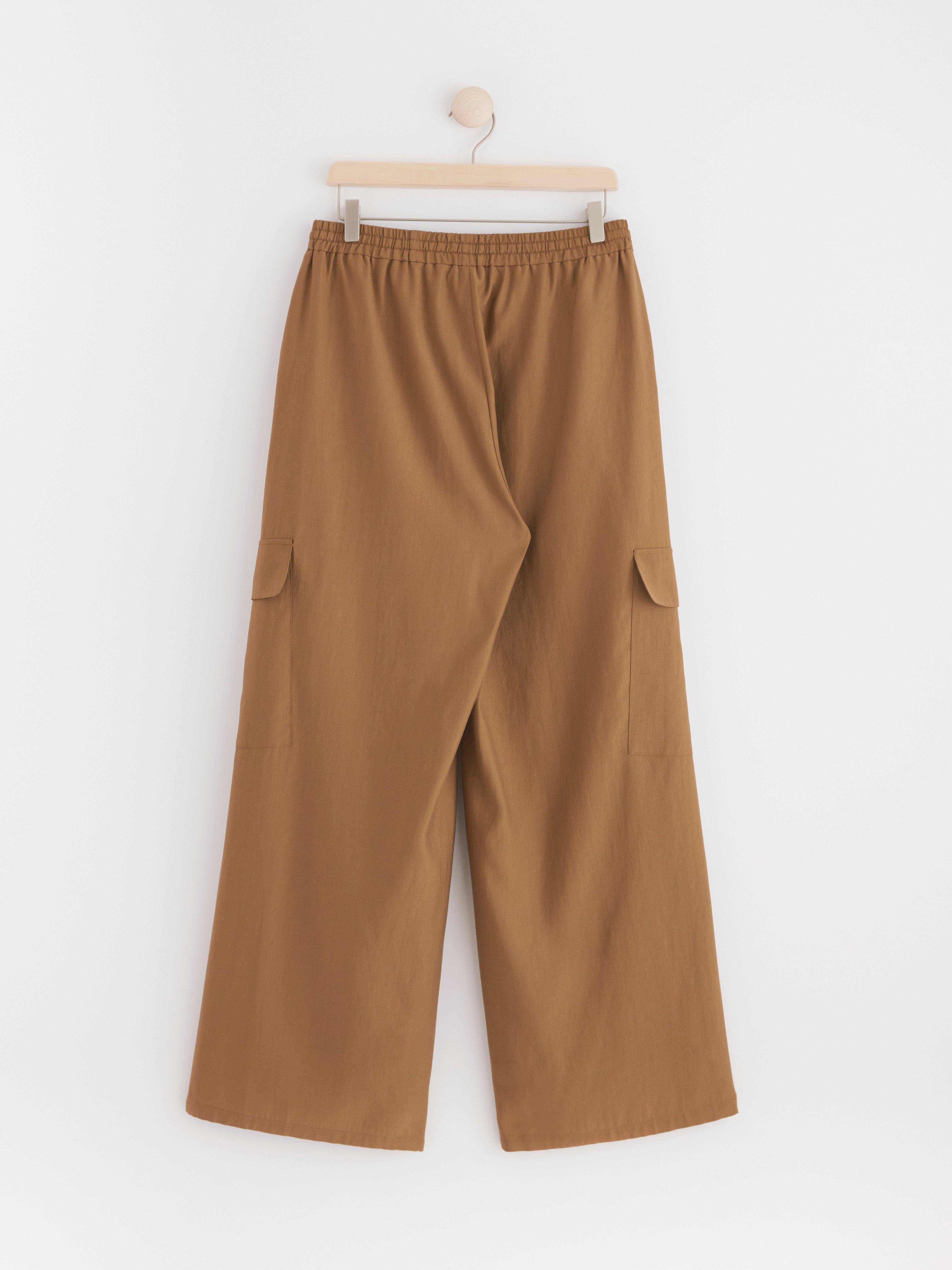 Wide high waist cargo trousers Brown