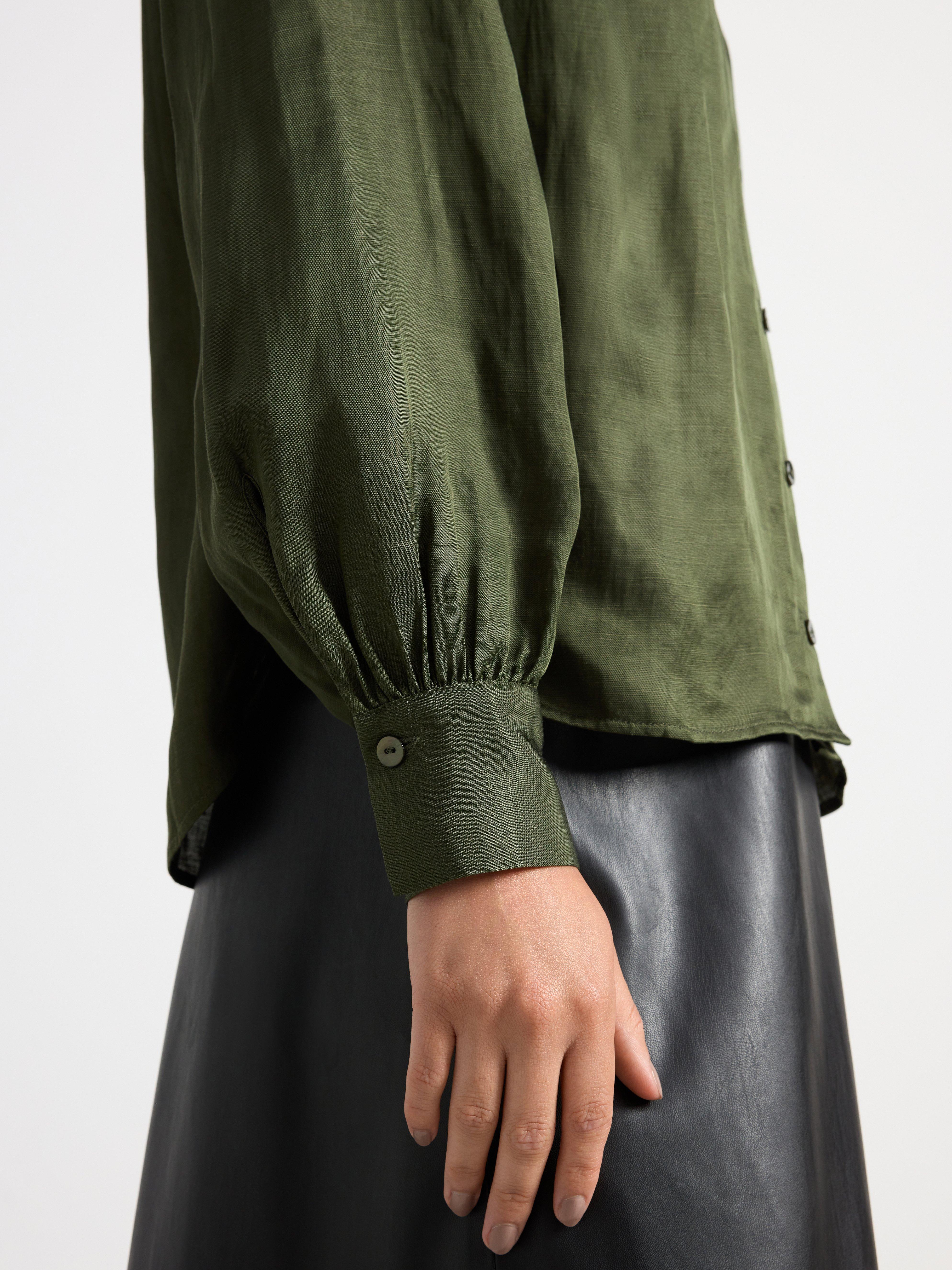Long puff sleeve blouse green
