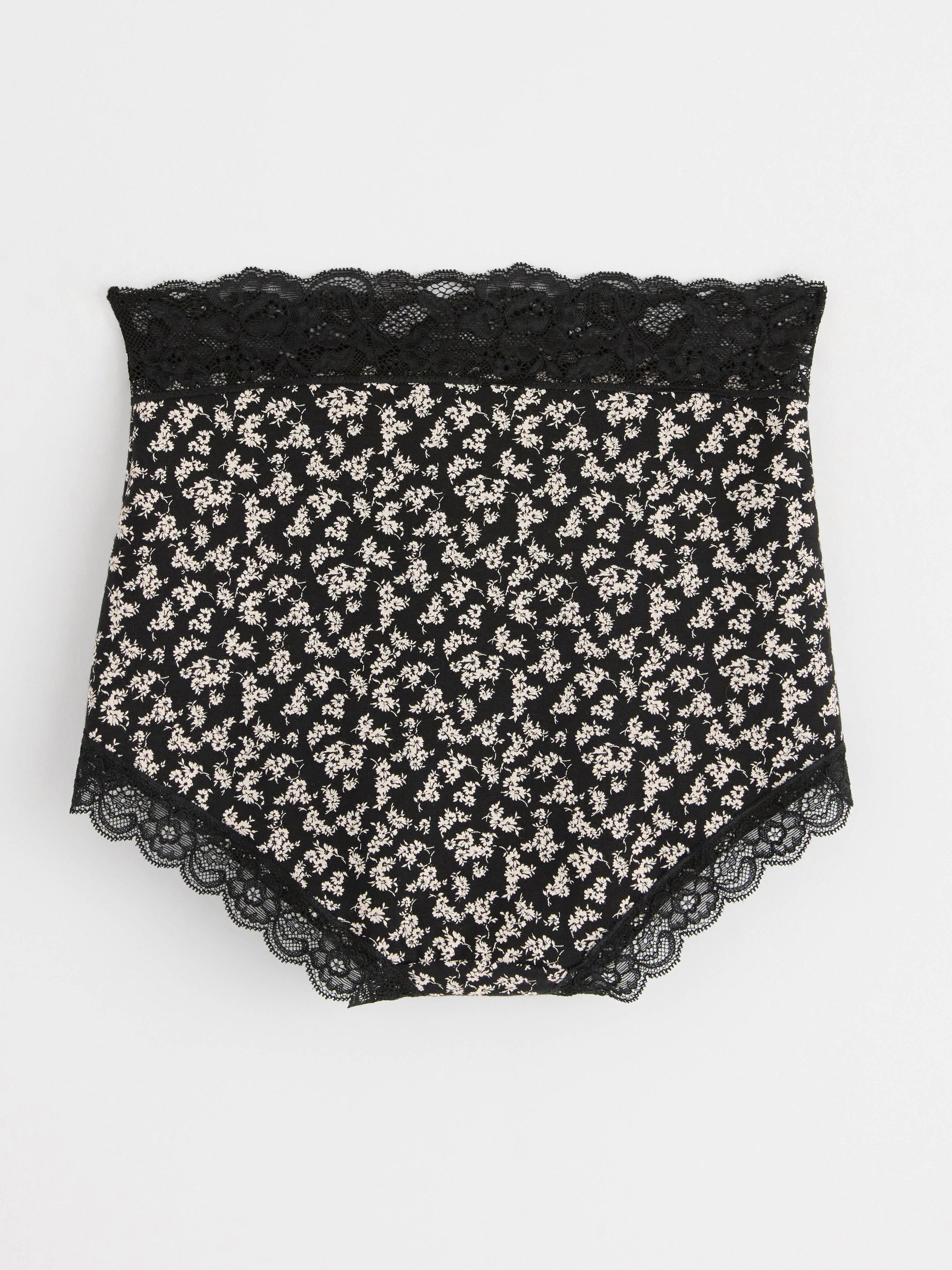 High waist briefs with lace trims Black