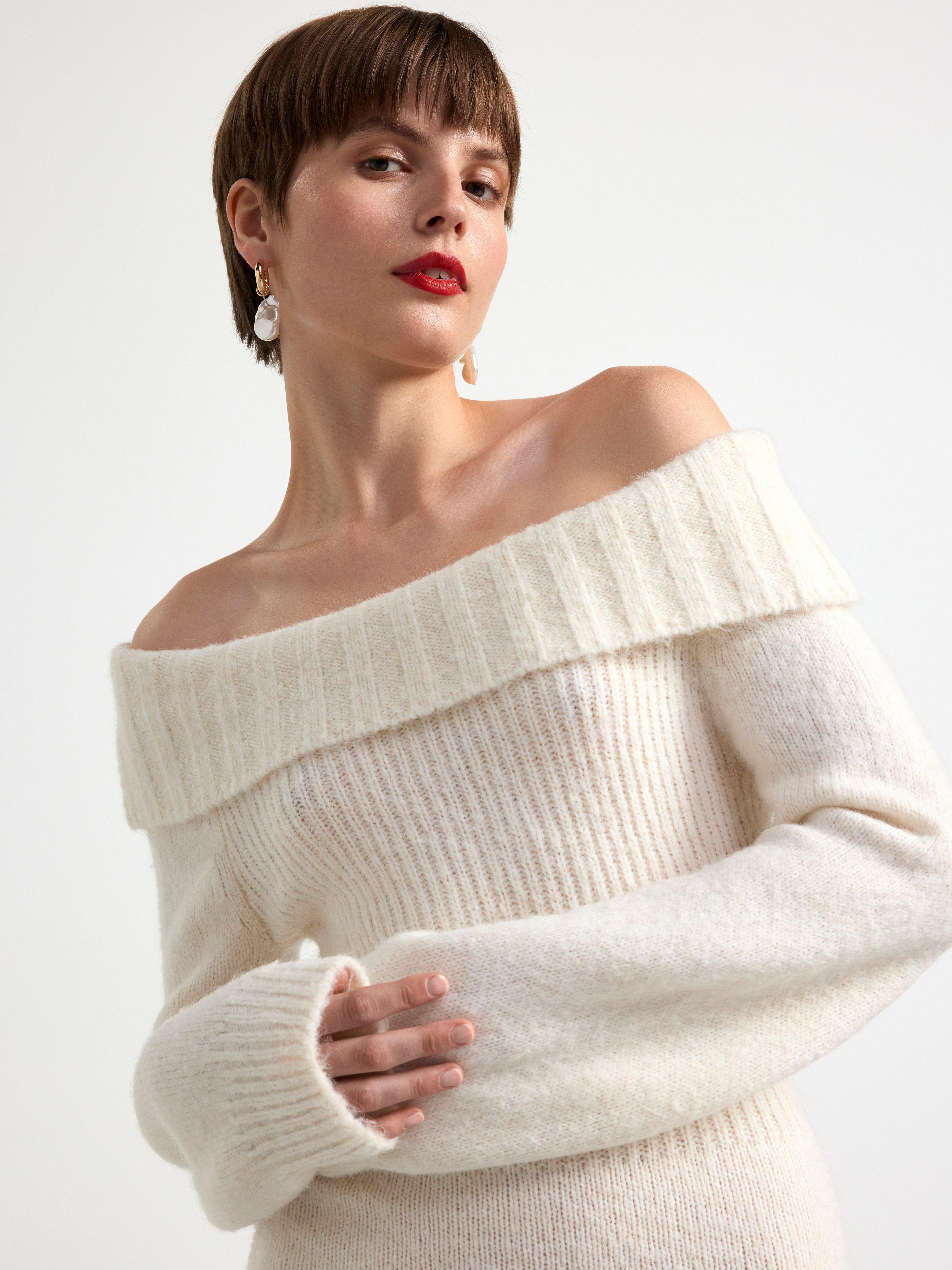 Knitted off shoulder dress Light White