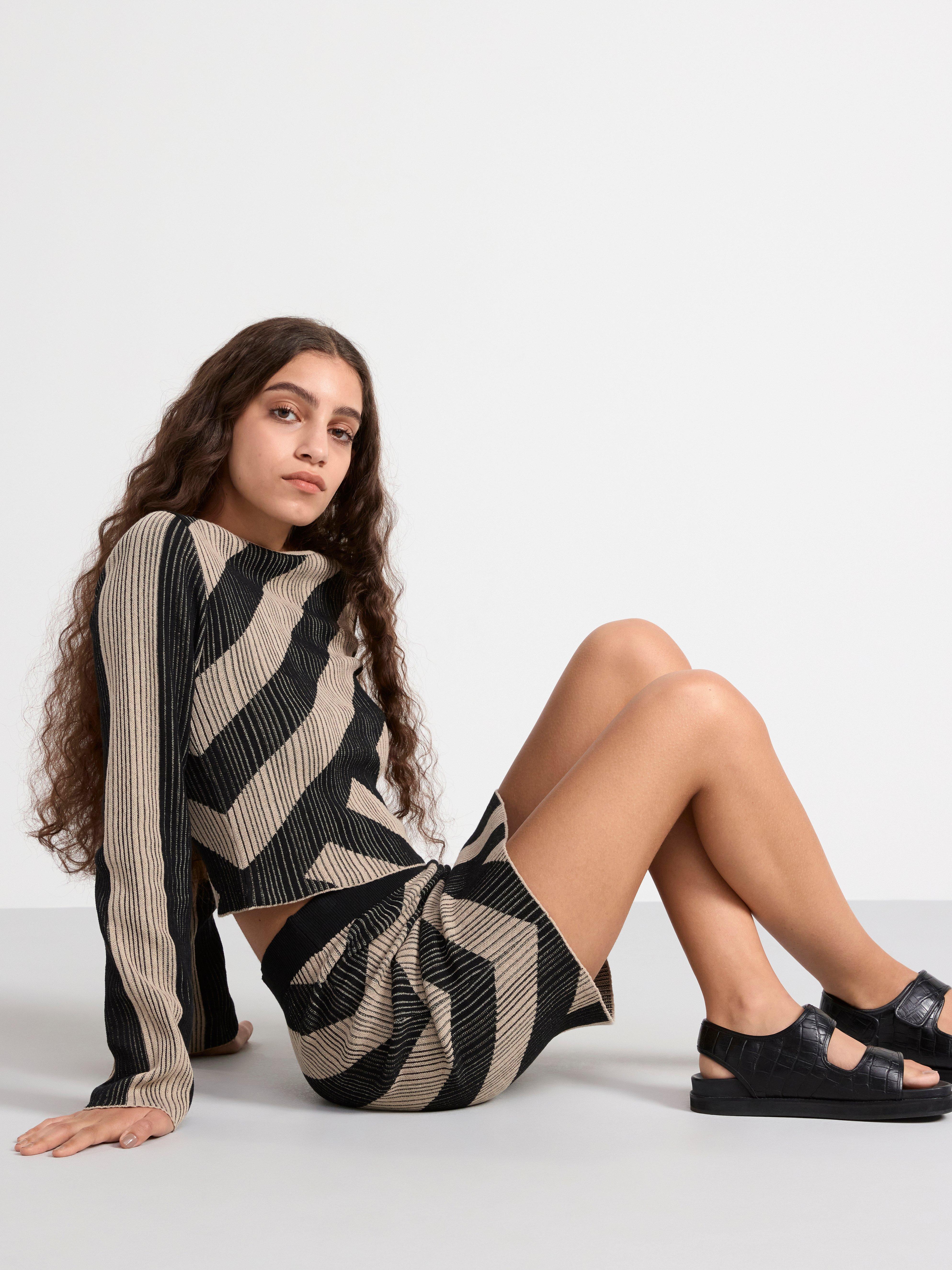 Mini skirt knitted Black