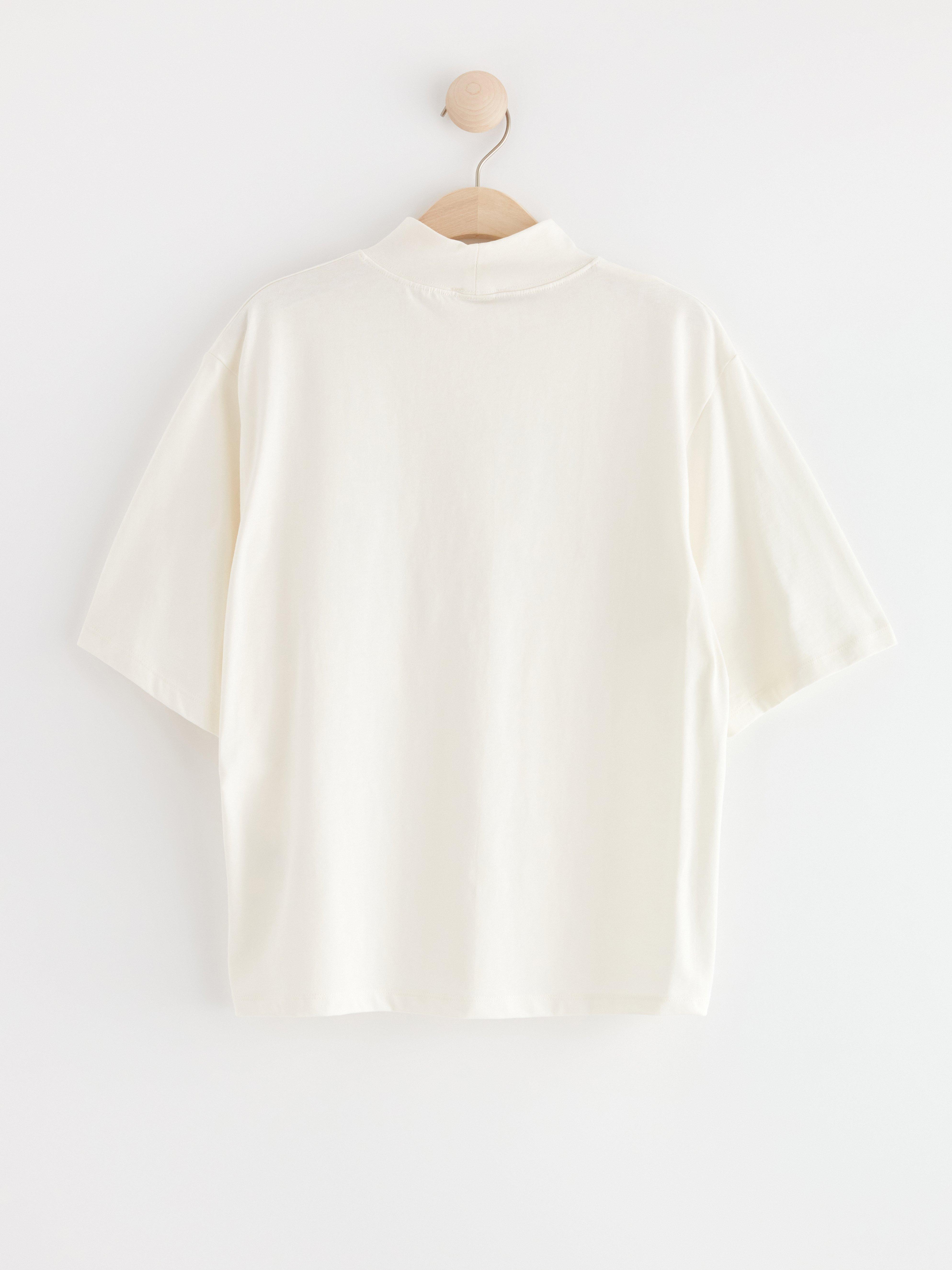 Short sleeve top with mock neck Light White
