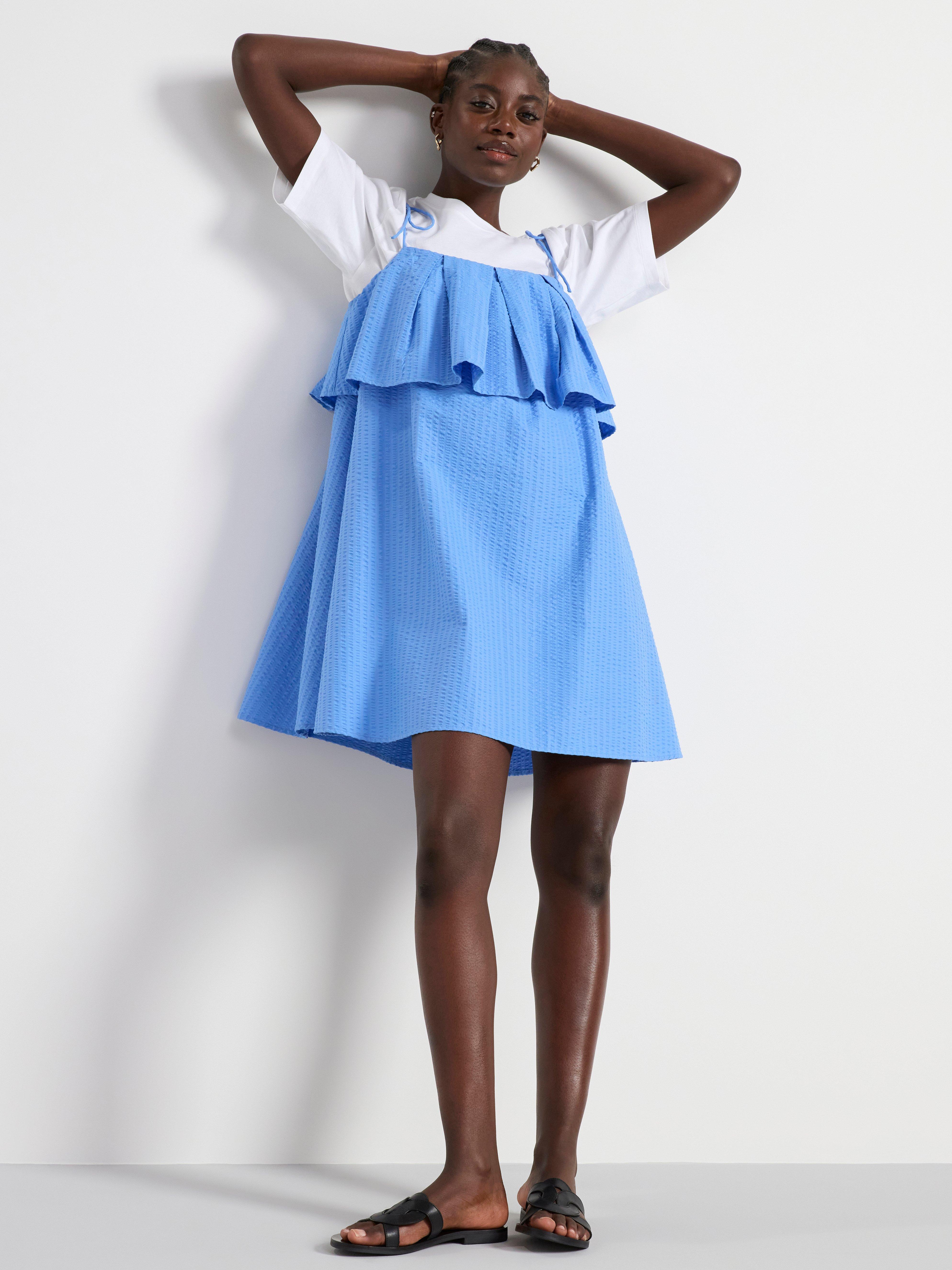 Seersucker dress – Curated by Elsa & Sofia Blue