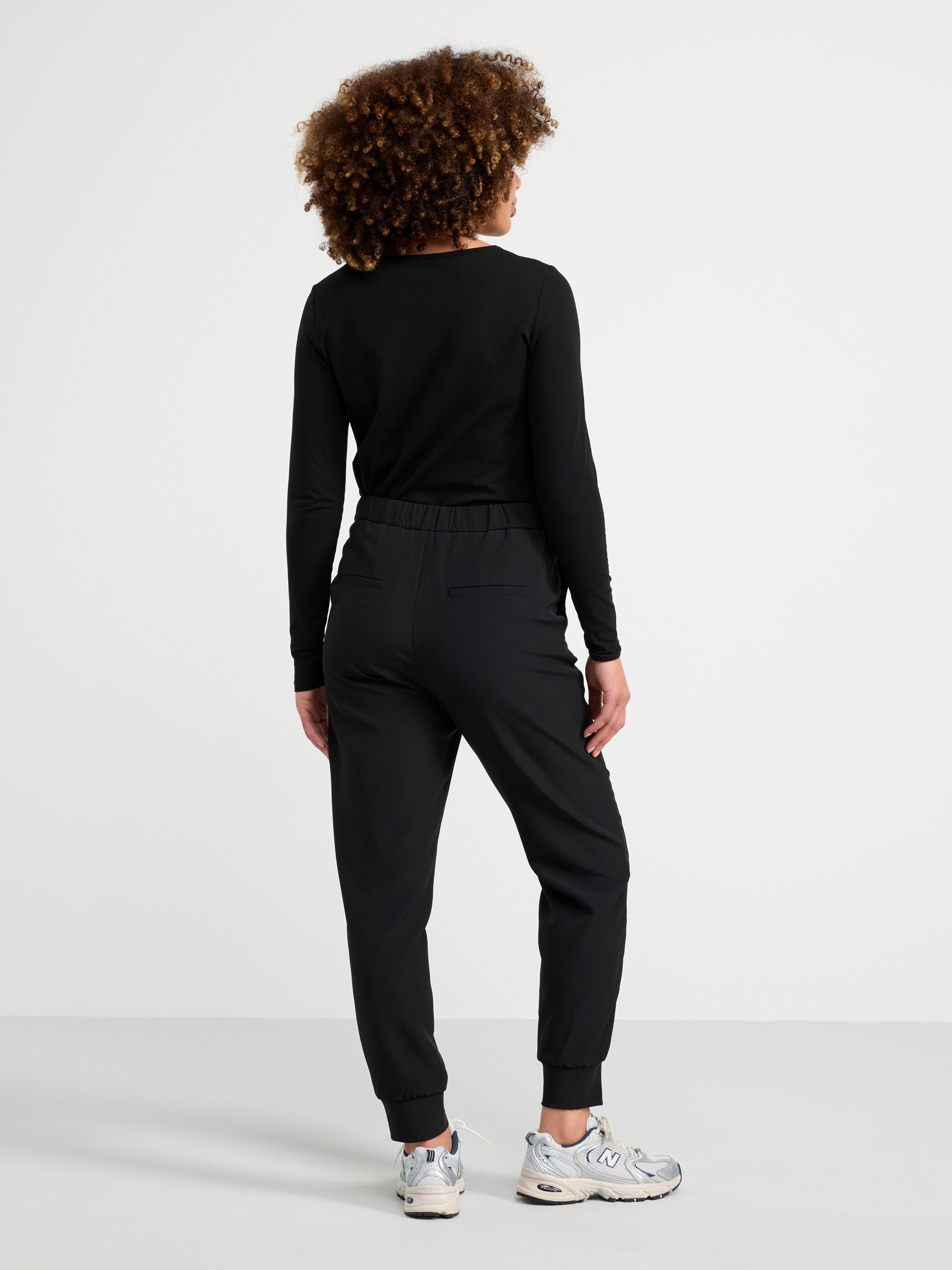 MOM Long sleeved nursing top Black