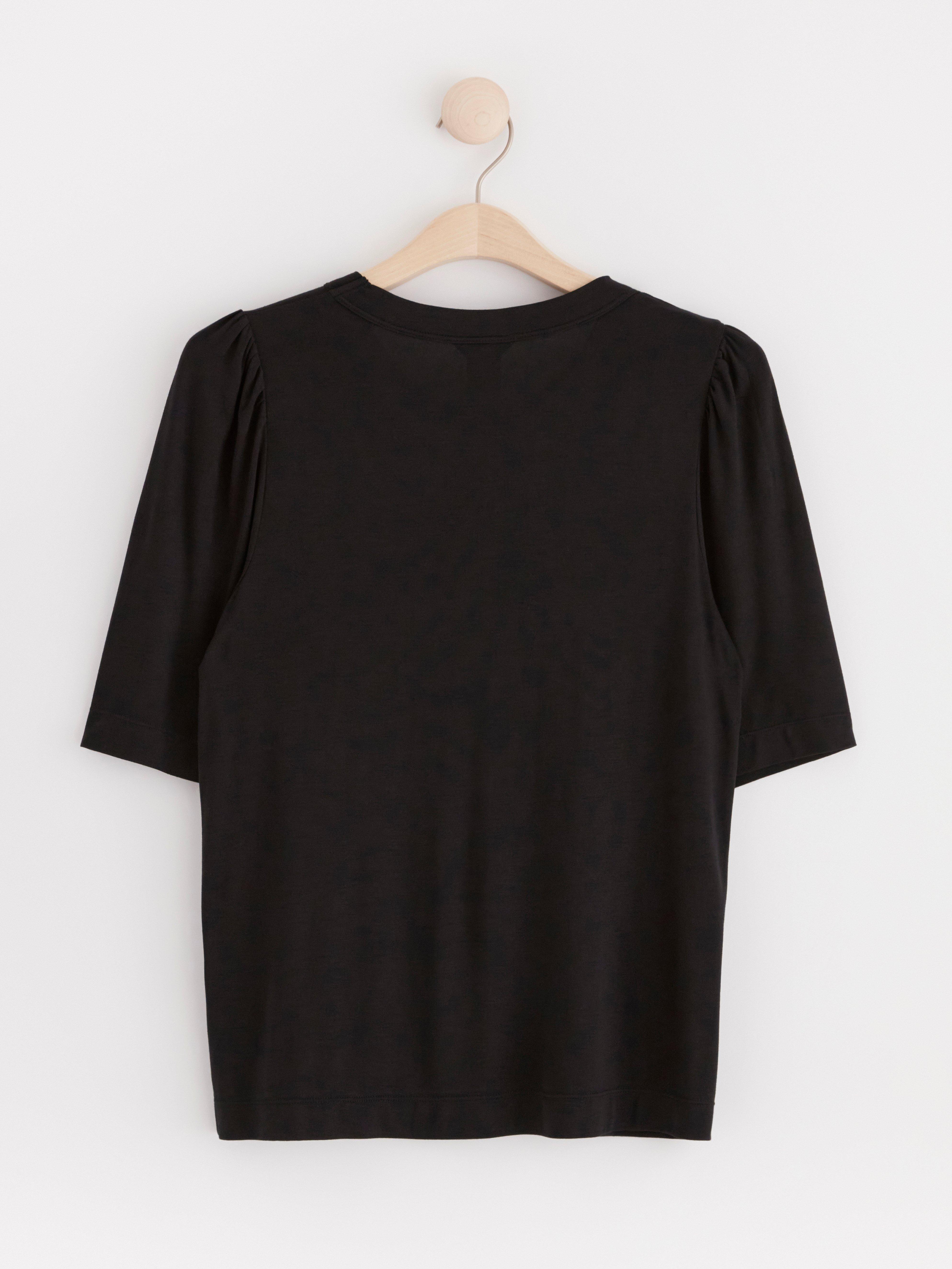 Puff sleeve top Black