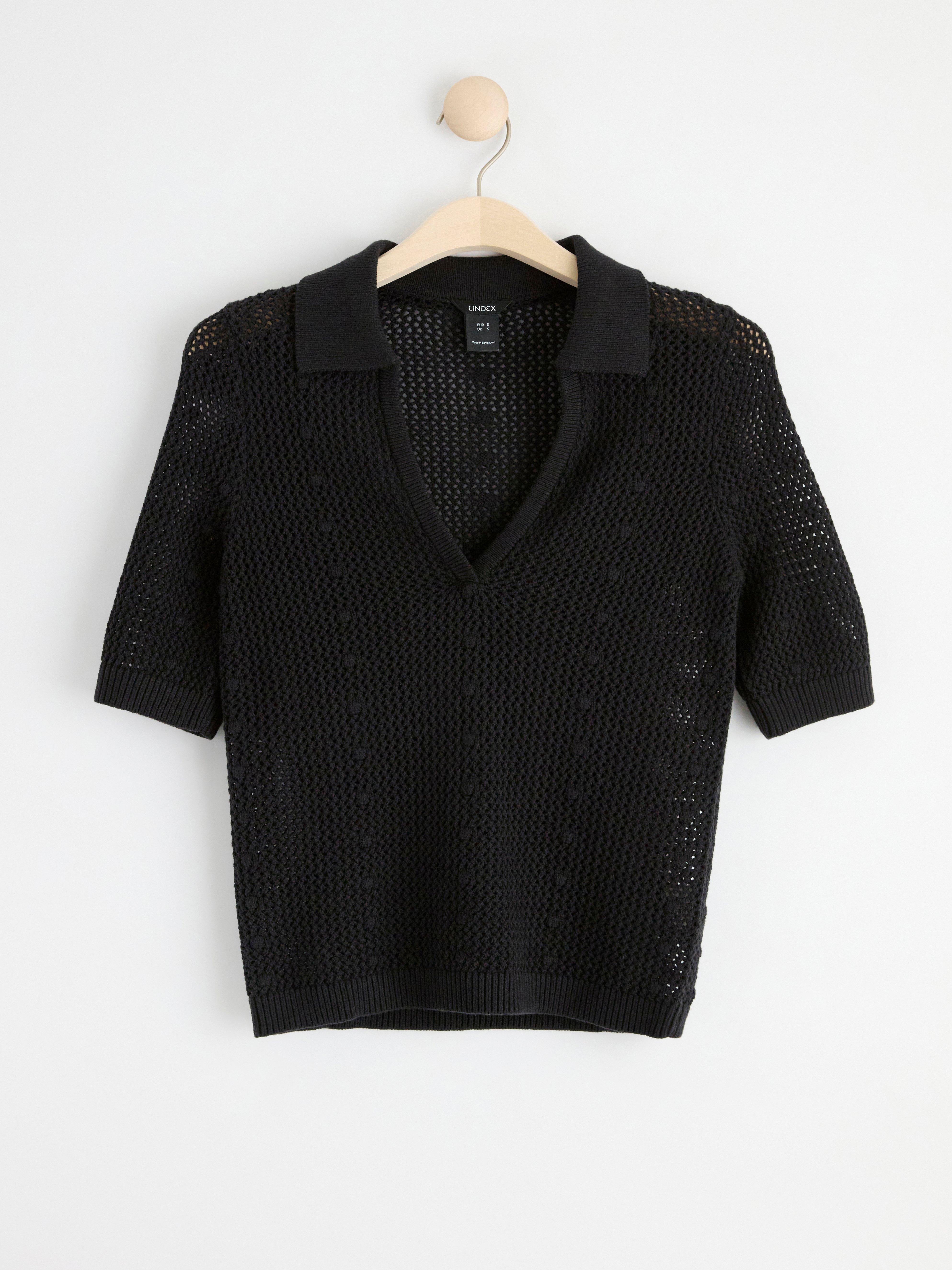 Knitted short sleeve top with collar Black