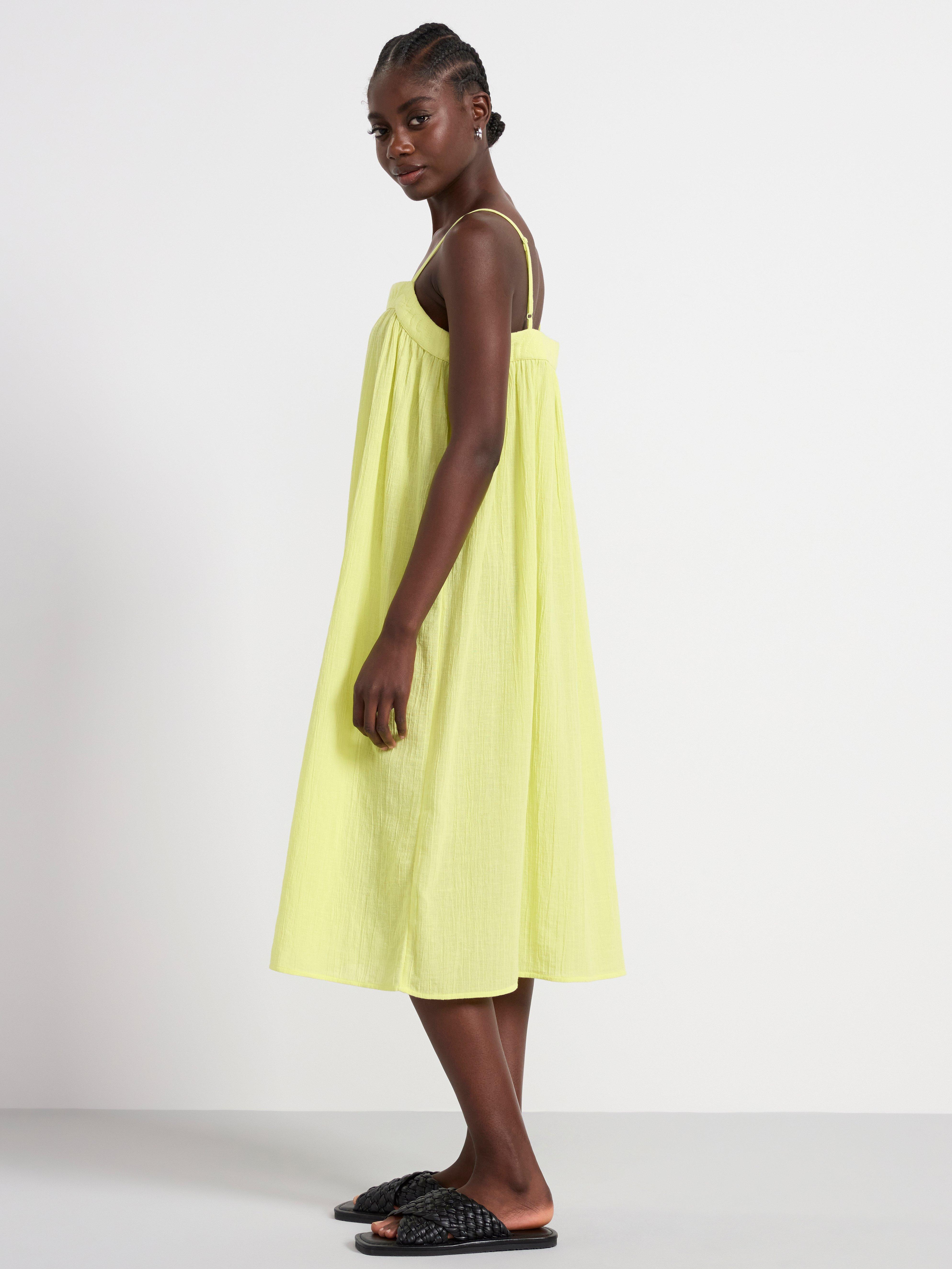 Sun dress in crinkled cotton green