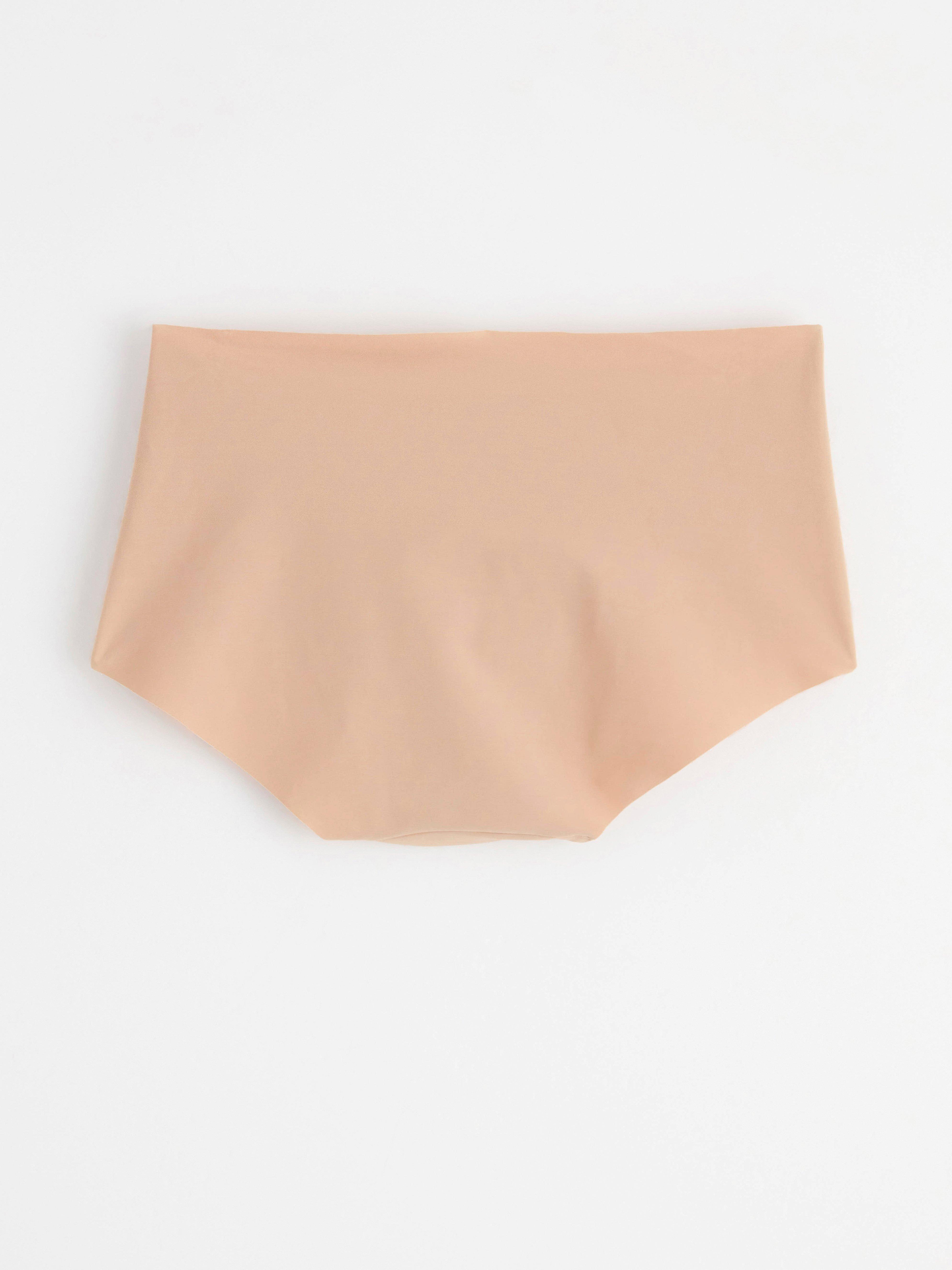 Invisible regular waist brief Beige