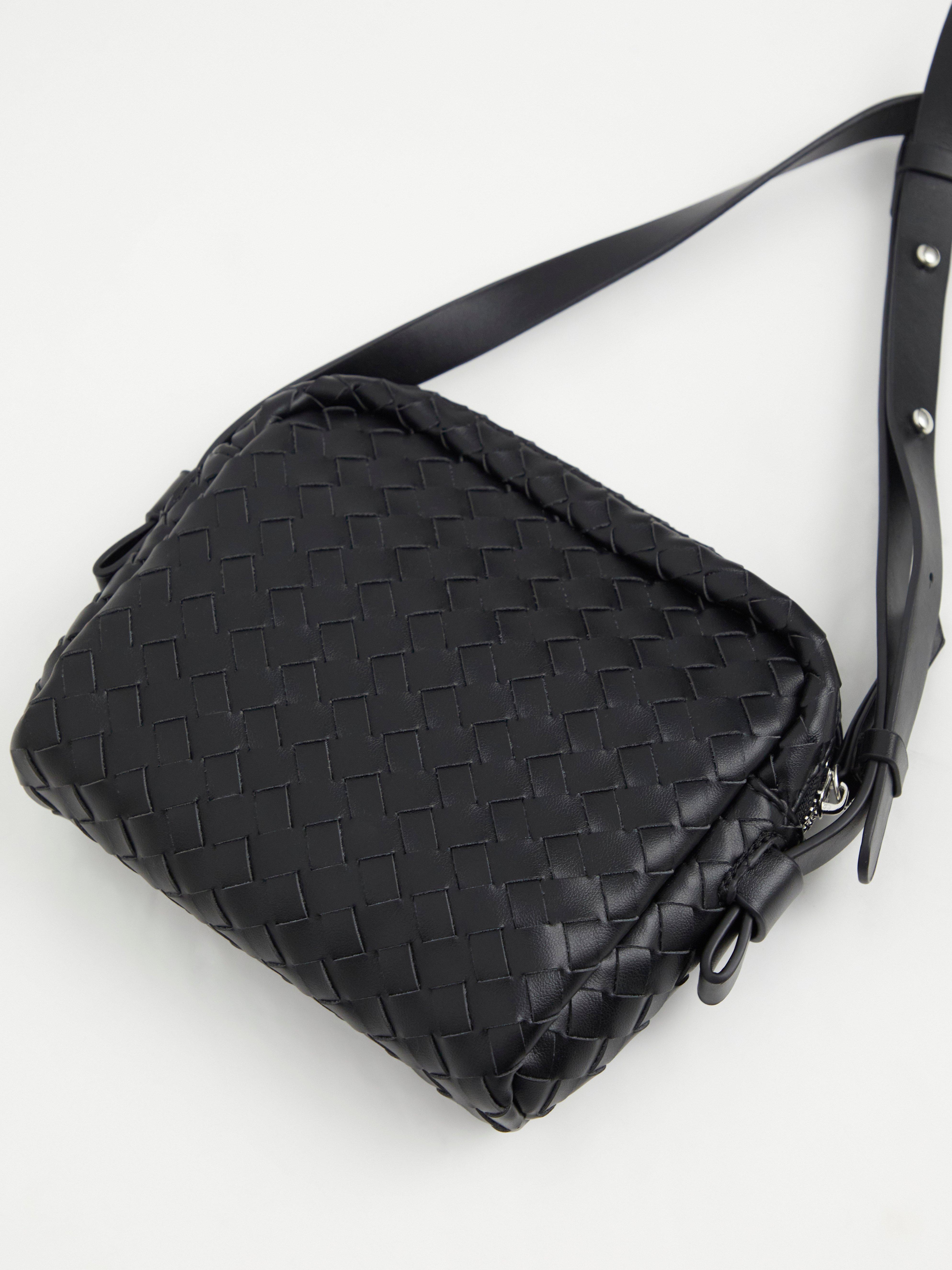 Braided shoulder bag Black