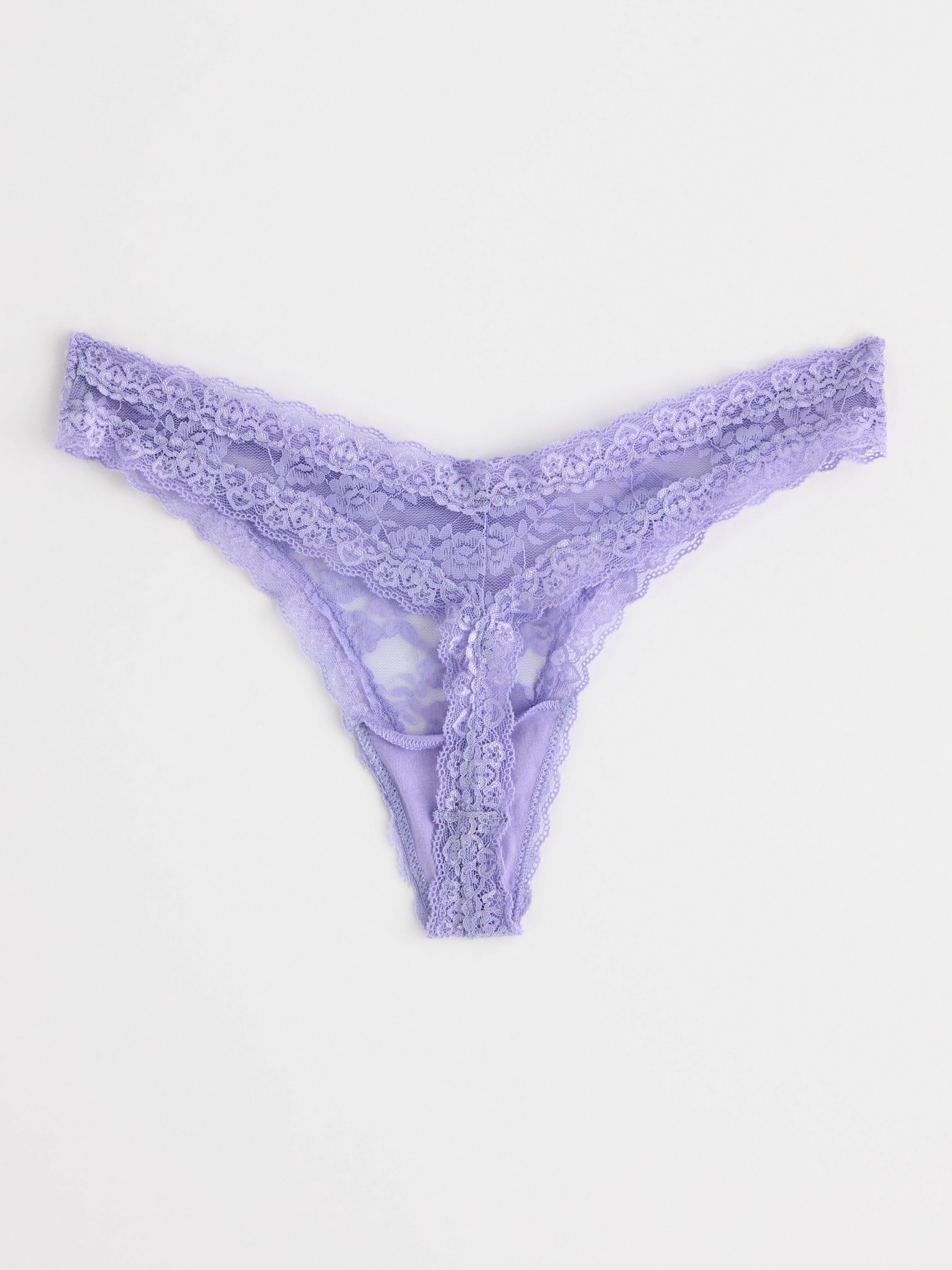 Thong low waist high leg cut with lace Light Lilac