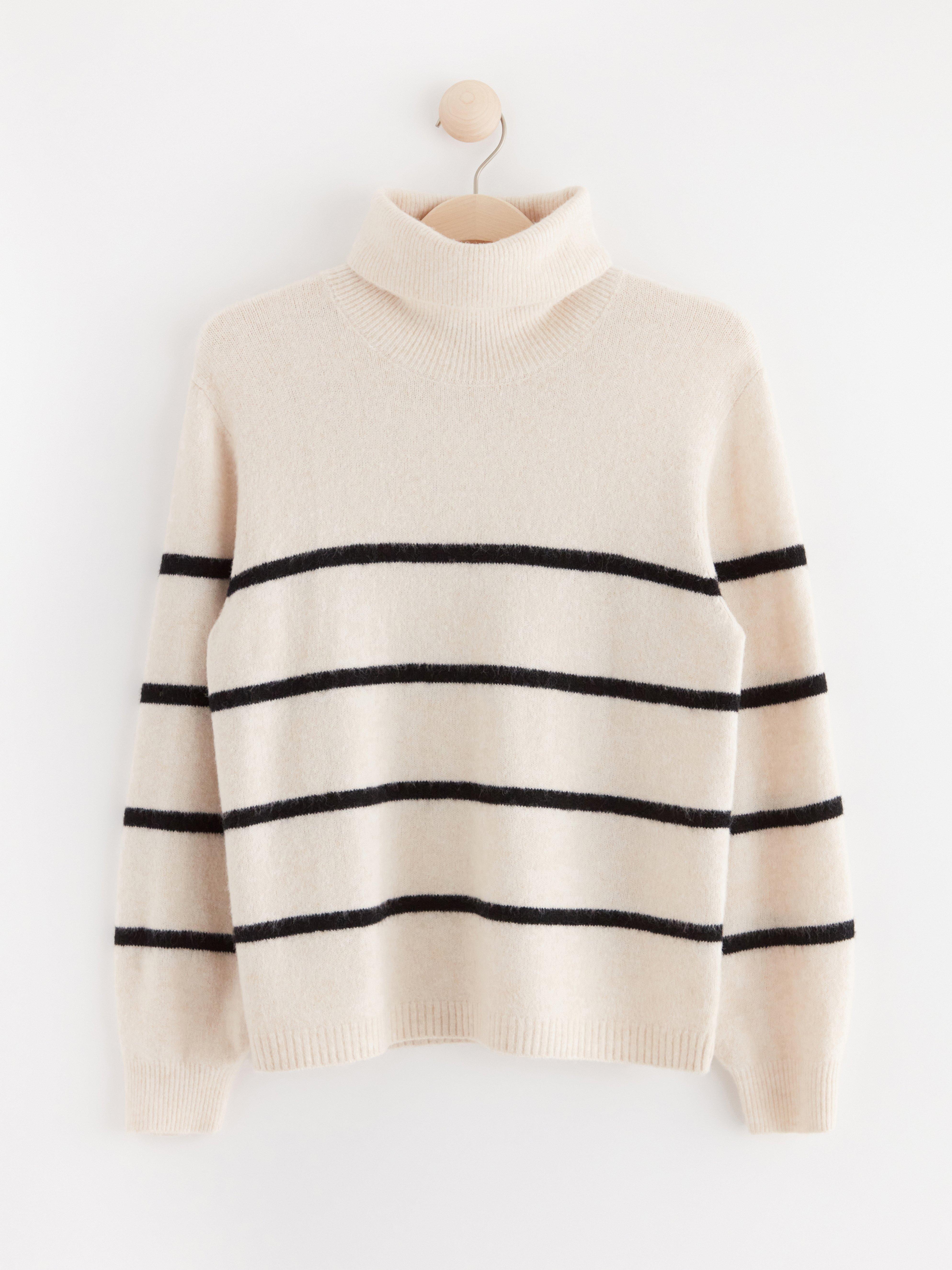 Knitted jumper with stripes beige