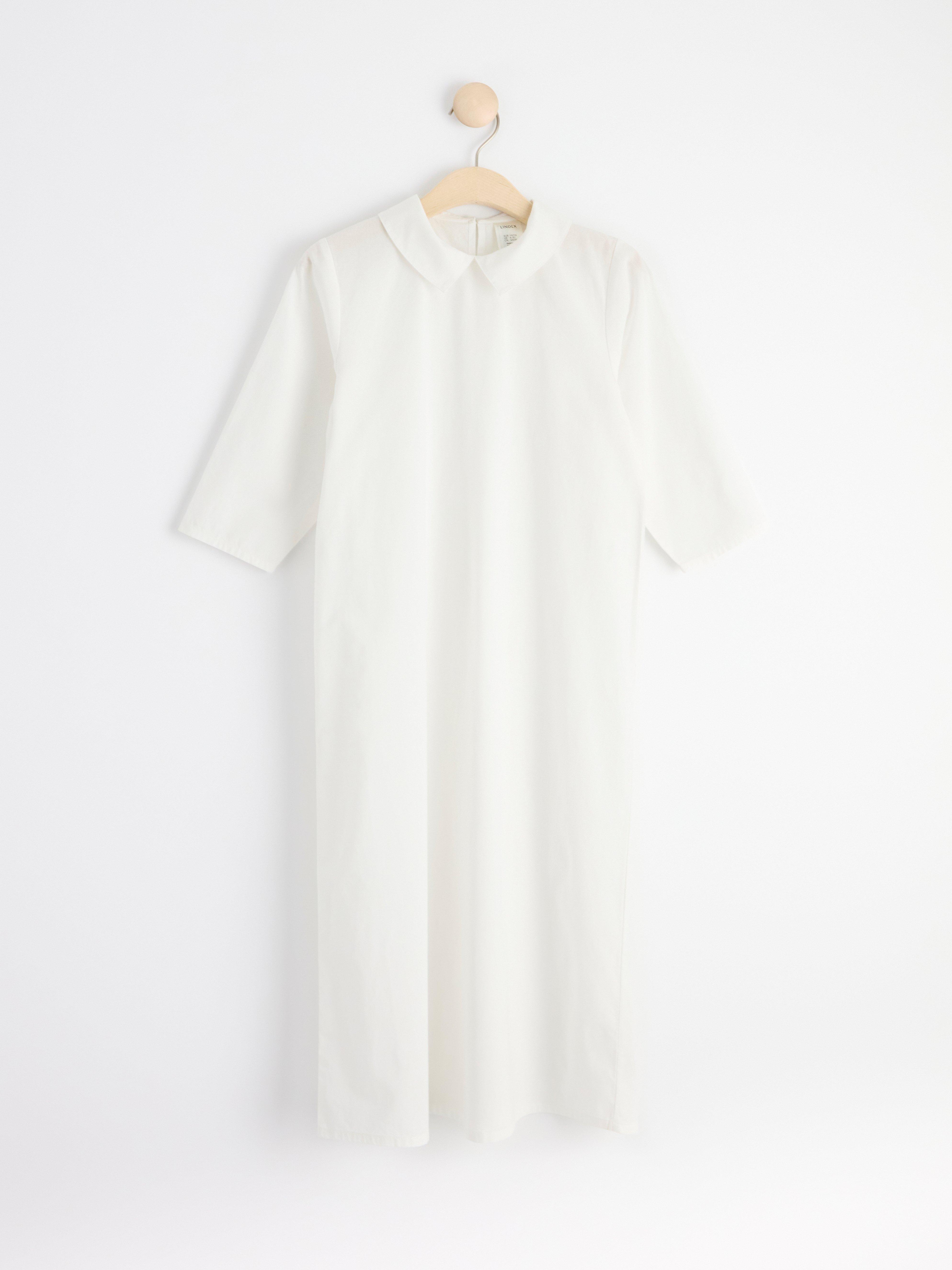 Lucia gown White