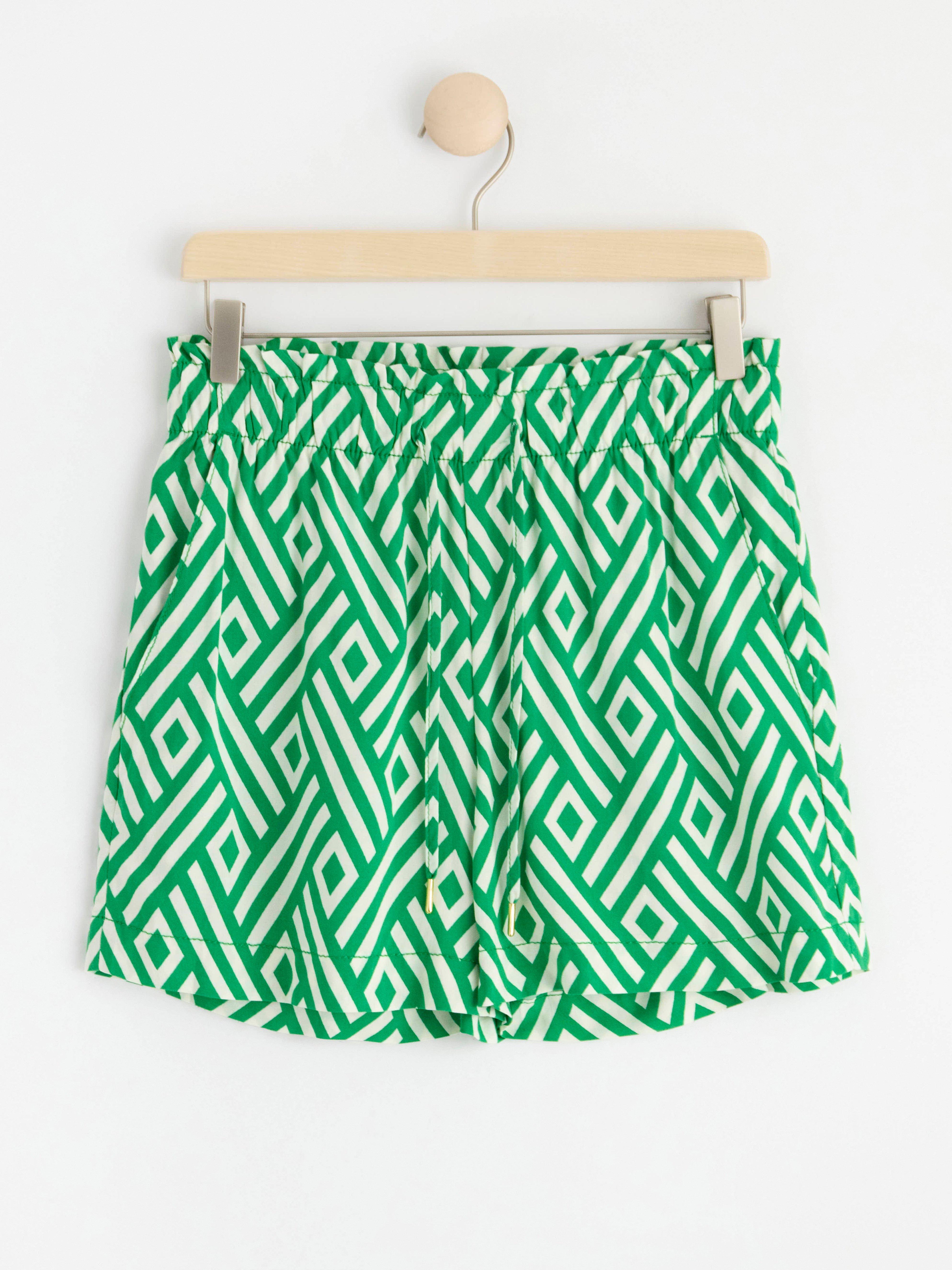Patterned viscose shorts Green