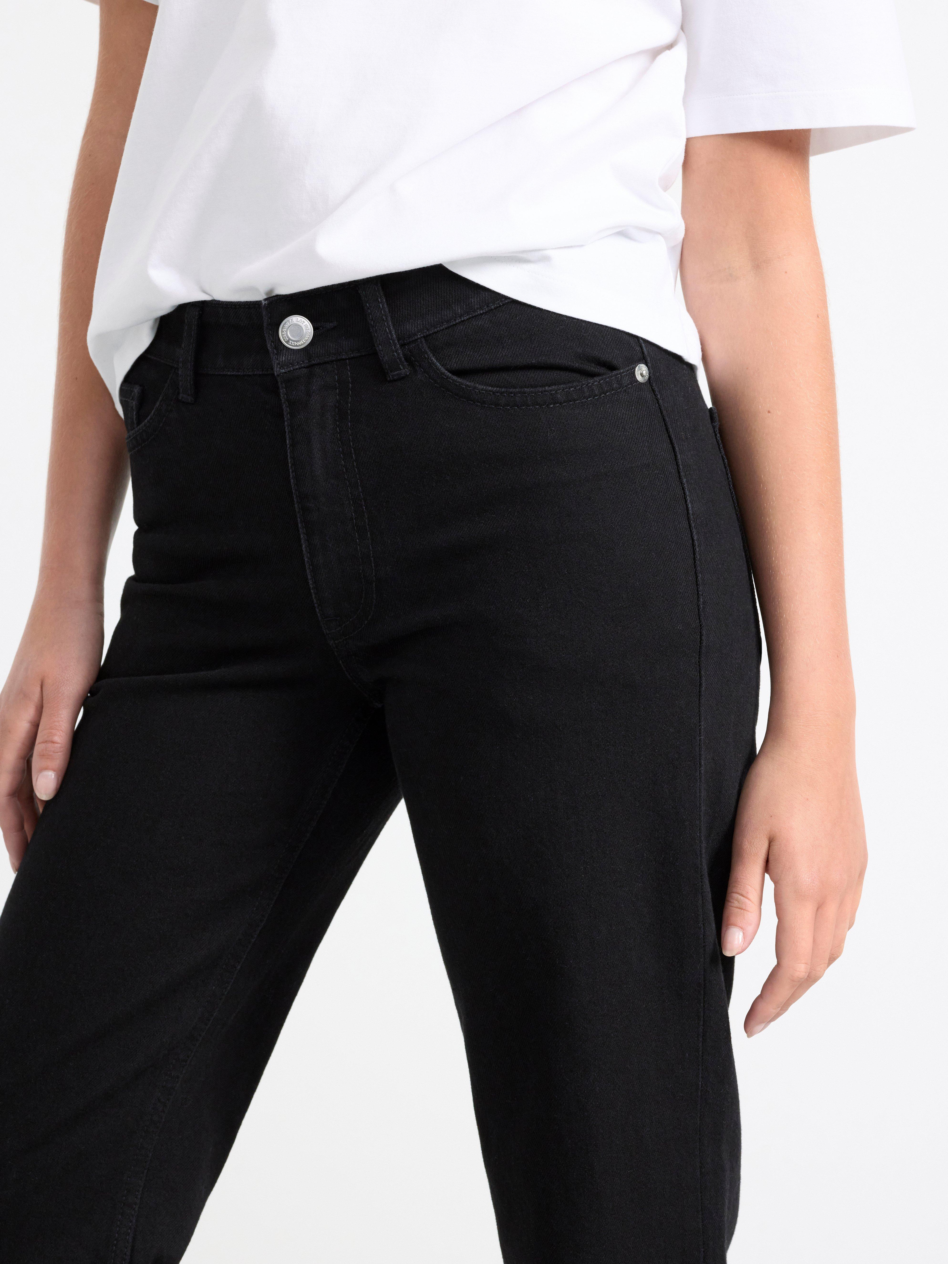 NEA Cropped straight jeans Black