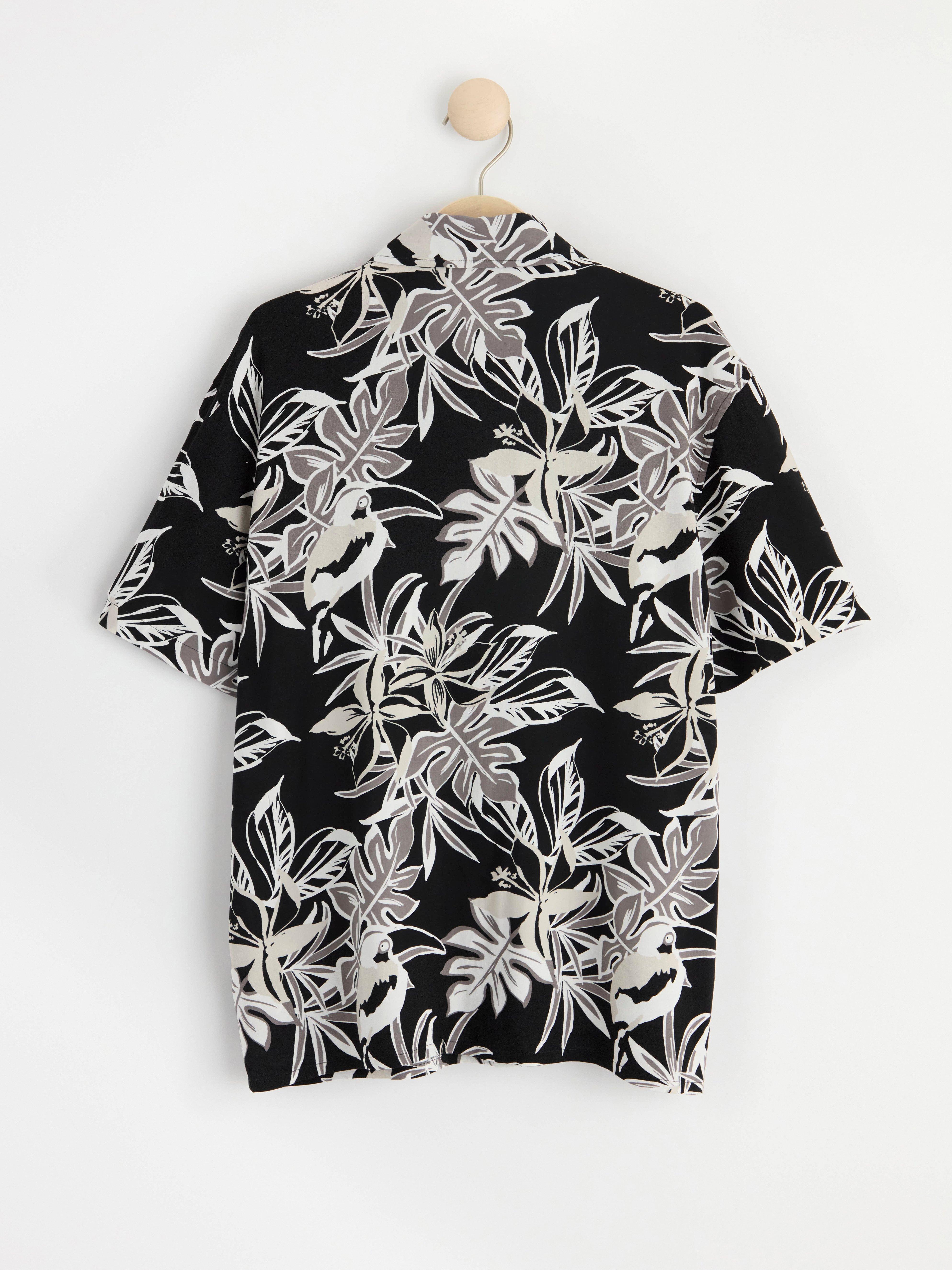 Short sleeve shirt with allover pattern Black