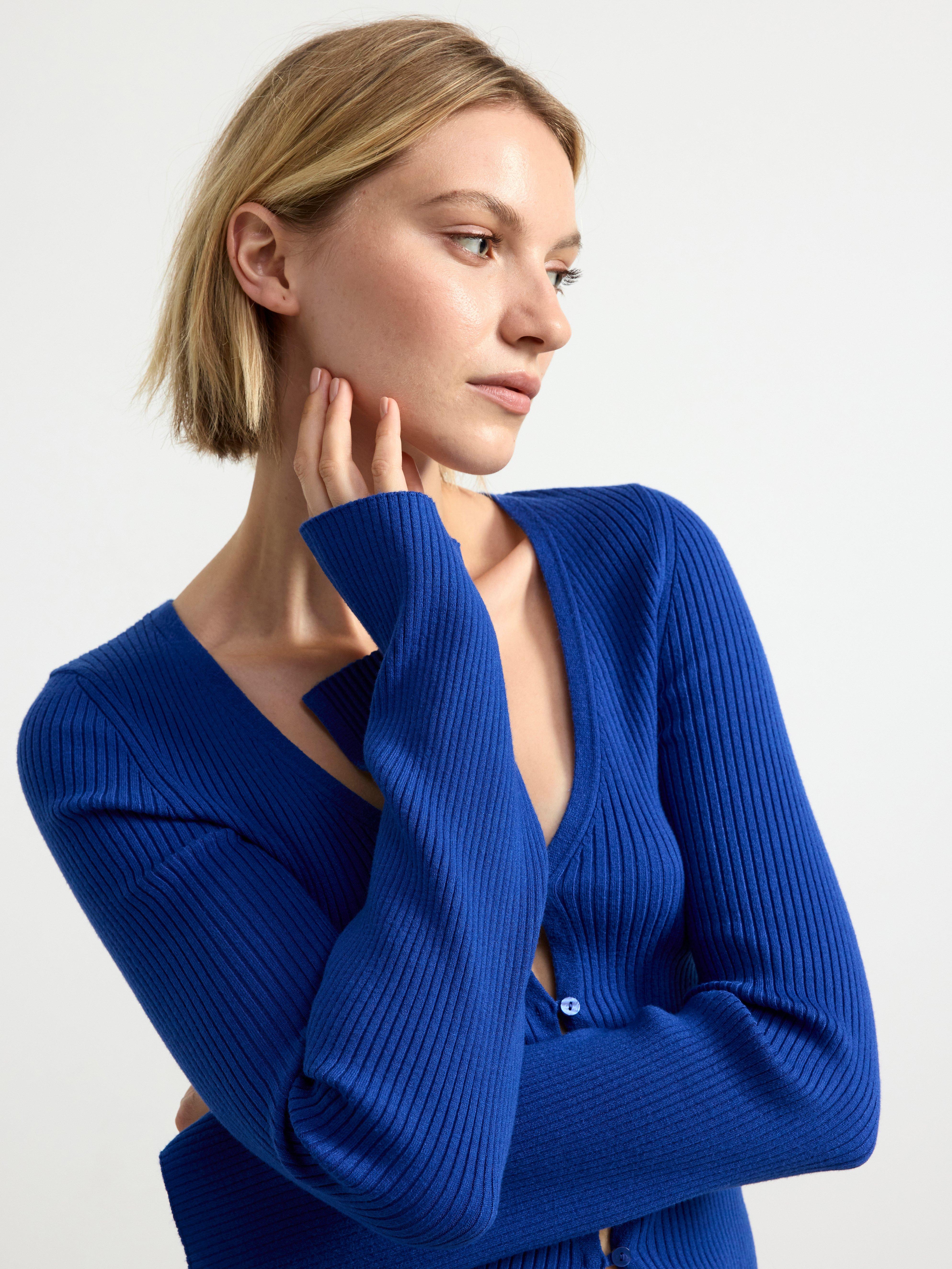 Rib-knitted cardigan blue