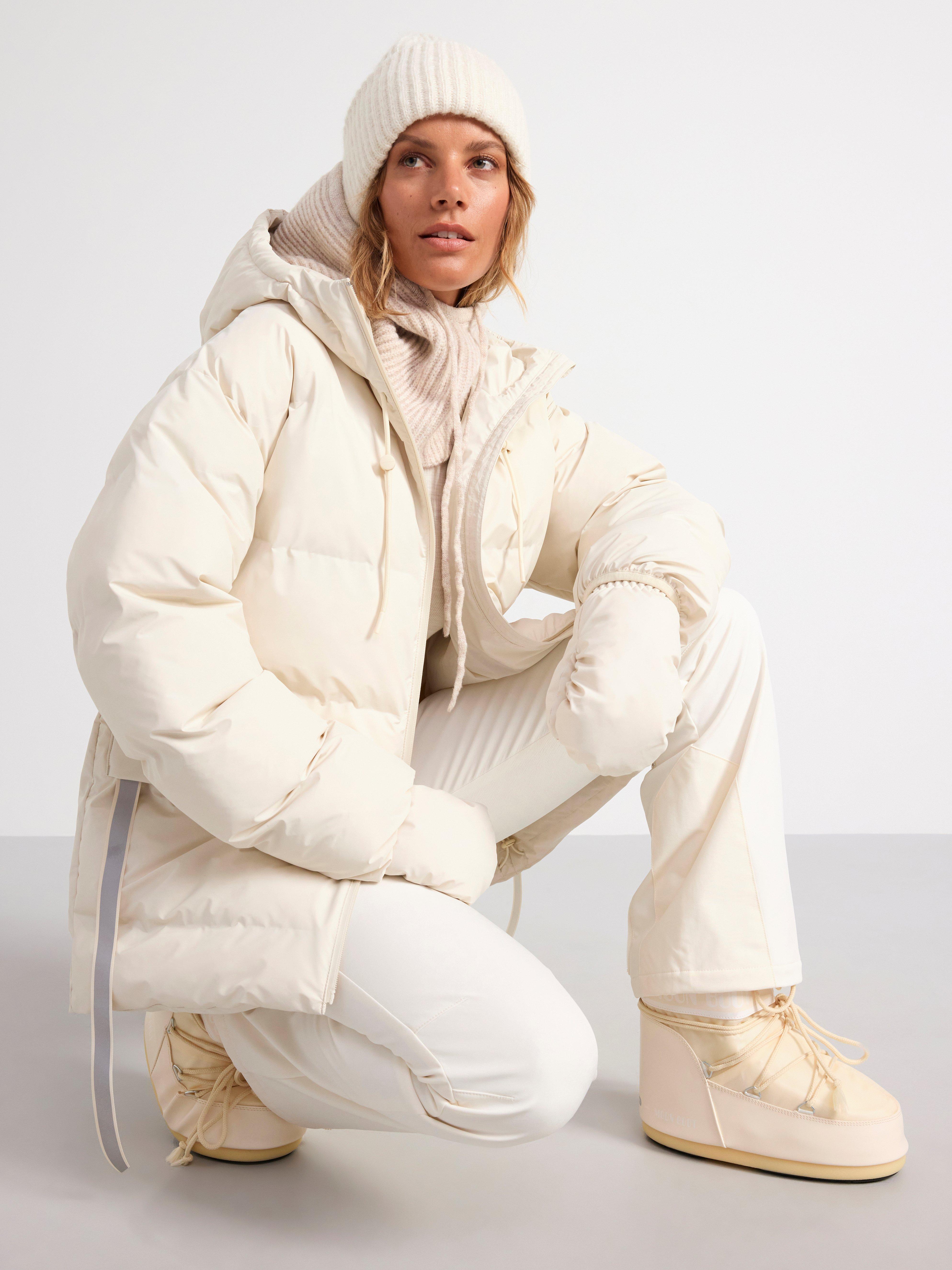 Water repellent puffer jacket Light White