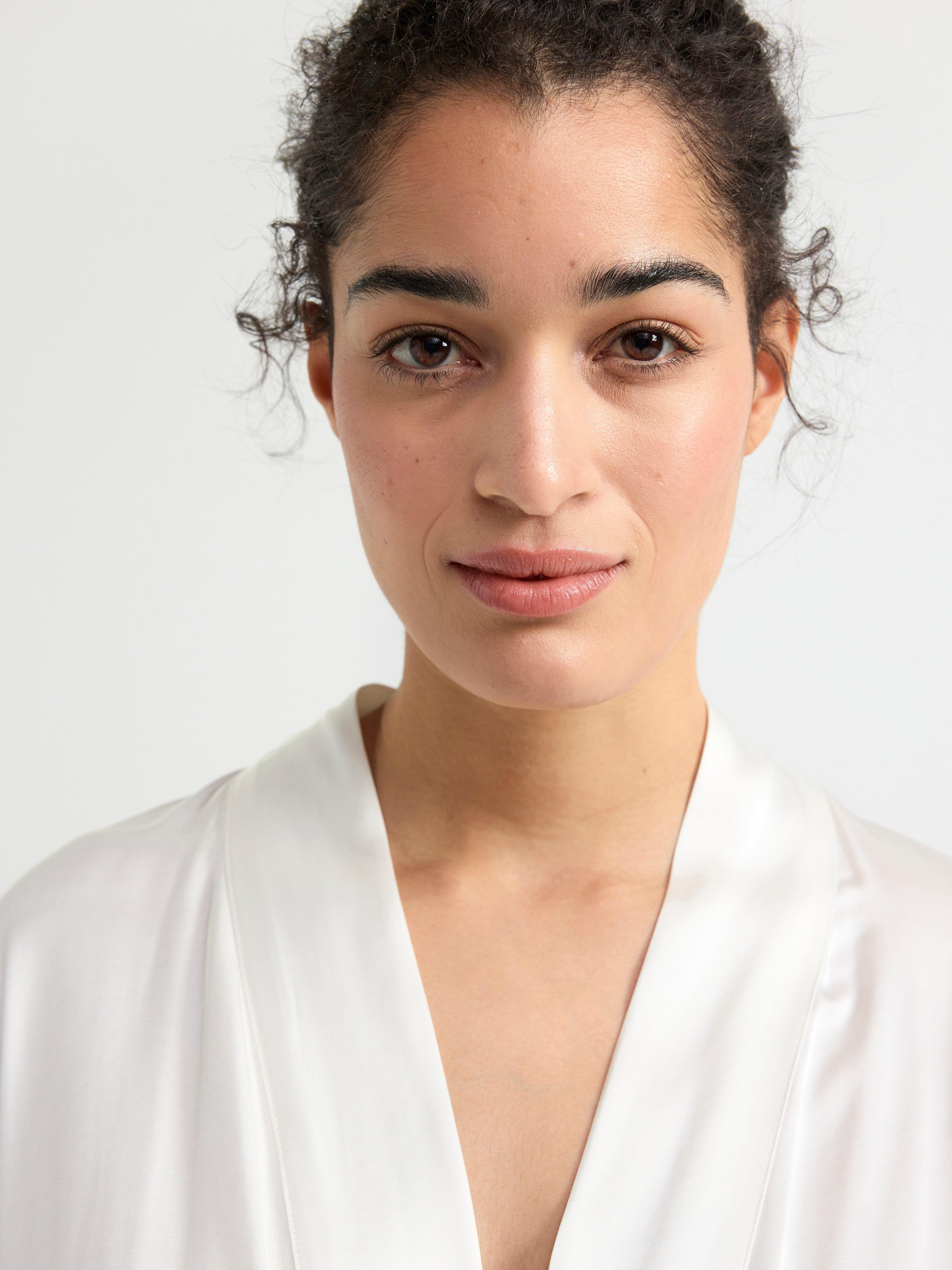 Kimono in satin Light White
