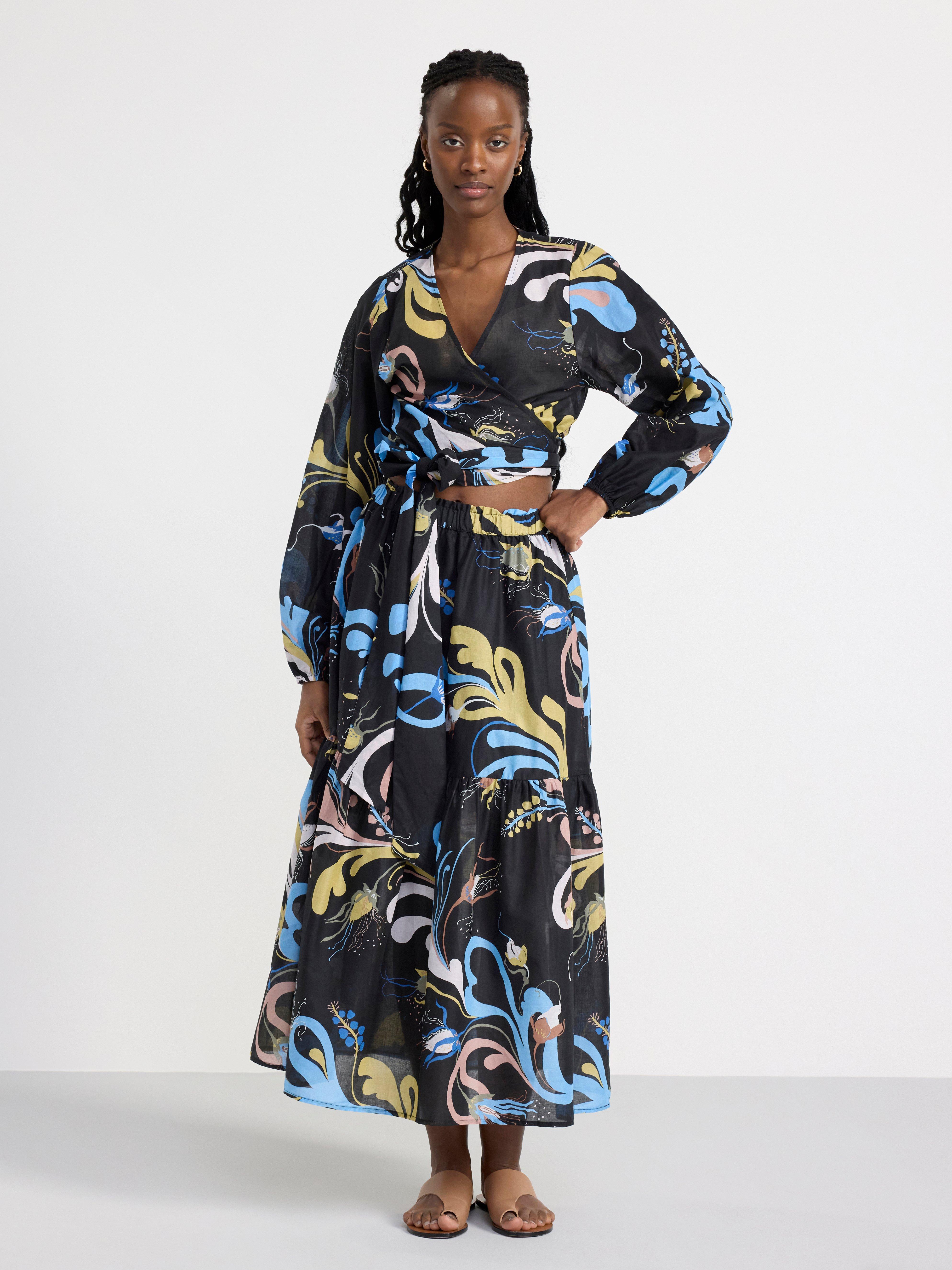 Patterned puff sleeve wrap blouse Black