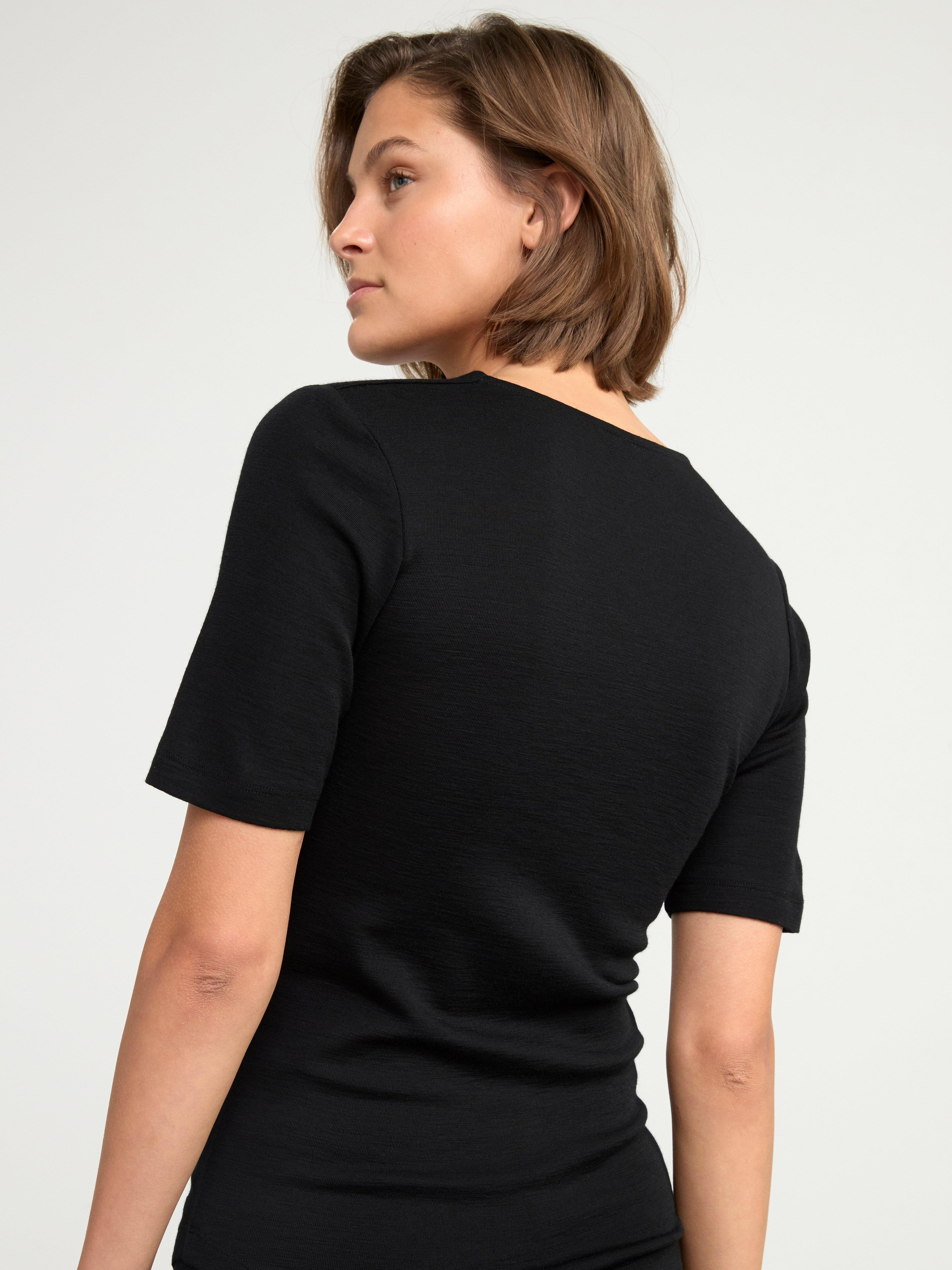 MOM Merino wool nursing top Black