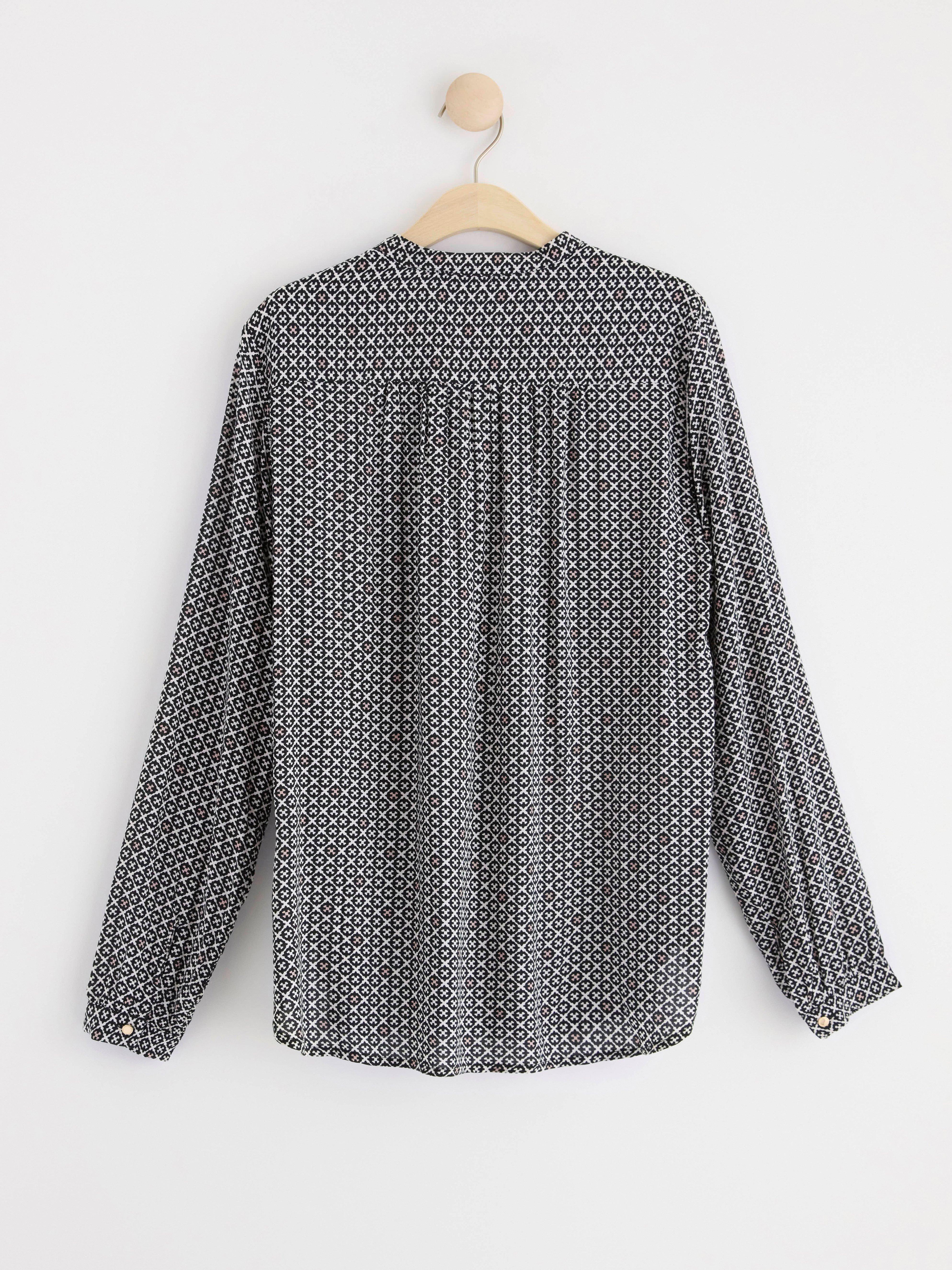 Blouse in viscose Black