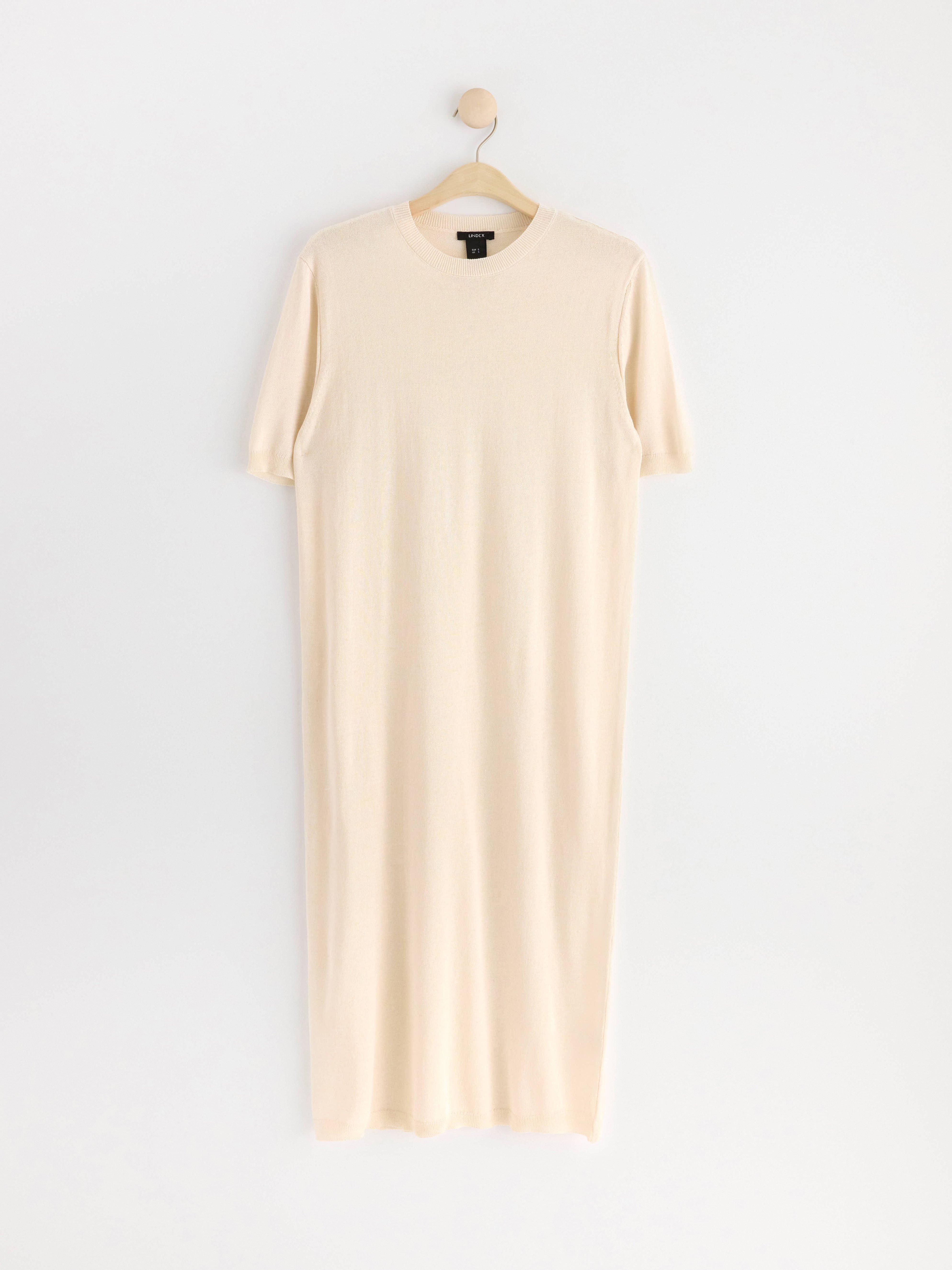 Knitted short sleeve dress beige