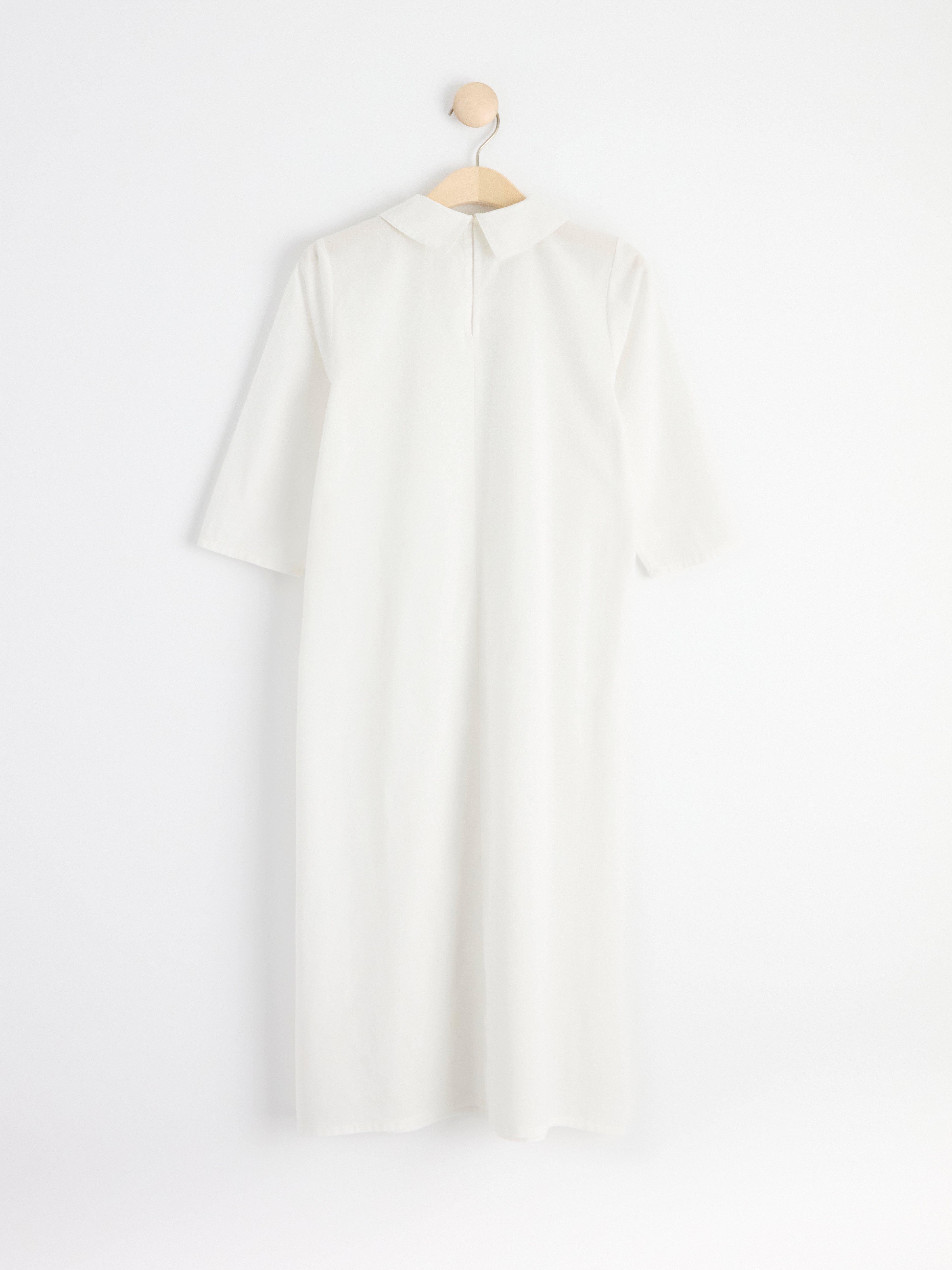 Lucia gown White